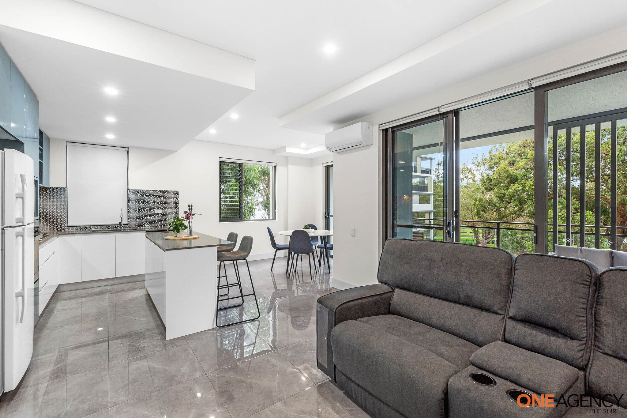 206/22 Pinnacle Street, Miranda, Miranda - Thumbnail 2