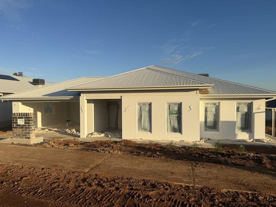 84 JUMBUCK Drive, Gobbagombalin, Gobbagombalin - Image 1