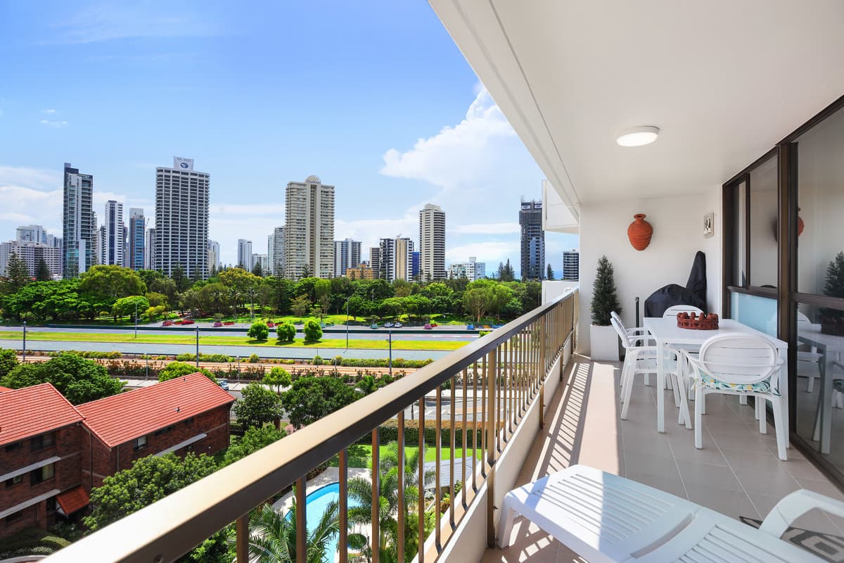 29/20 Commodore Drive, Paradise Waters, Paradise Waters - Thumbnail 4