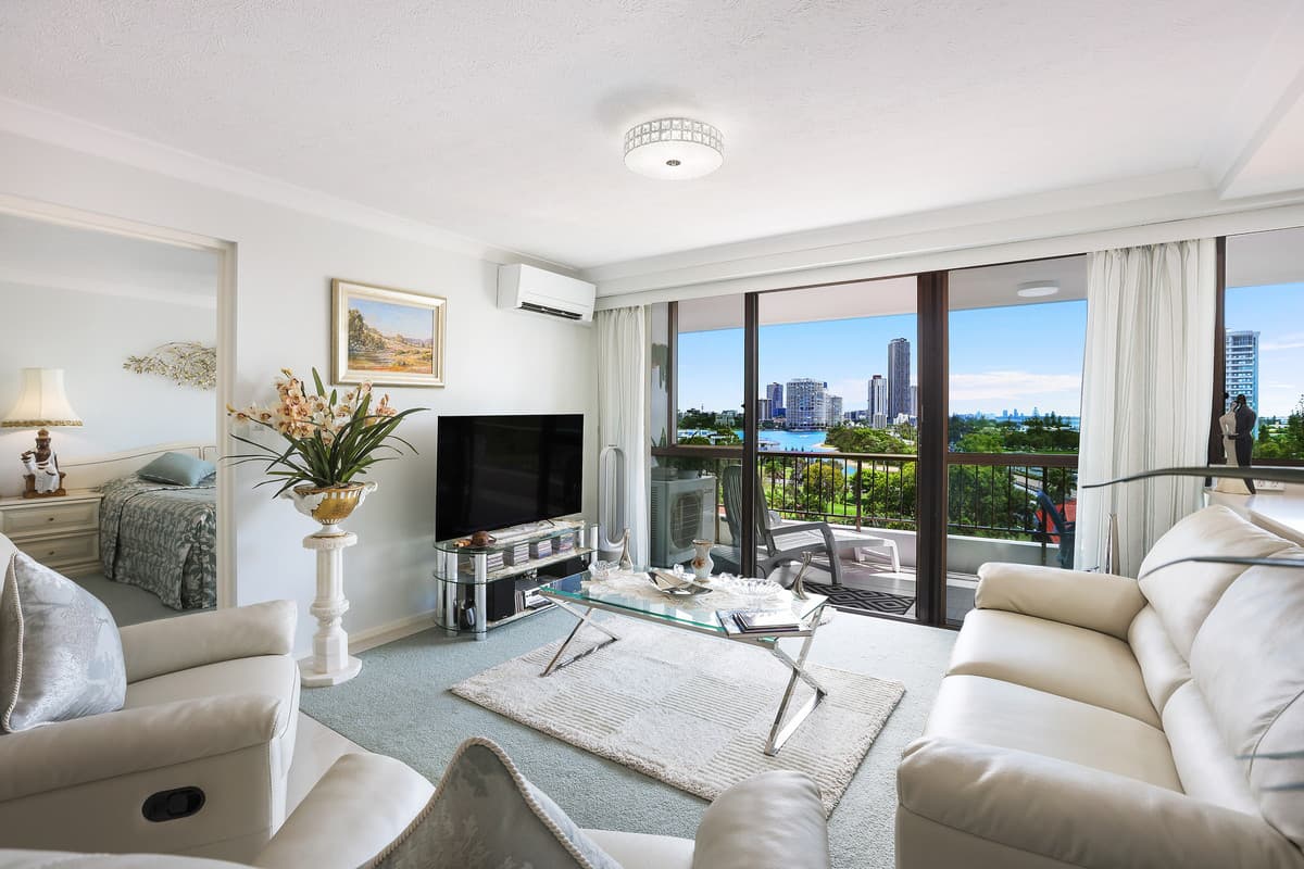 29/20 Commodore Drive, Paradise Waters, Paradise Waters - Image 1