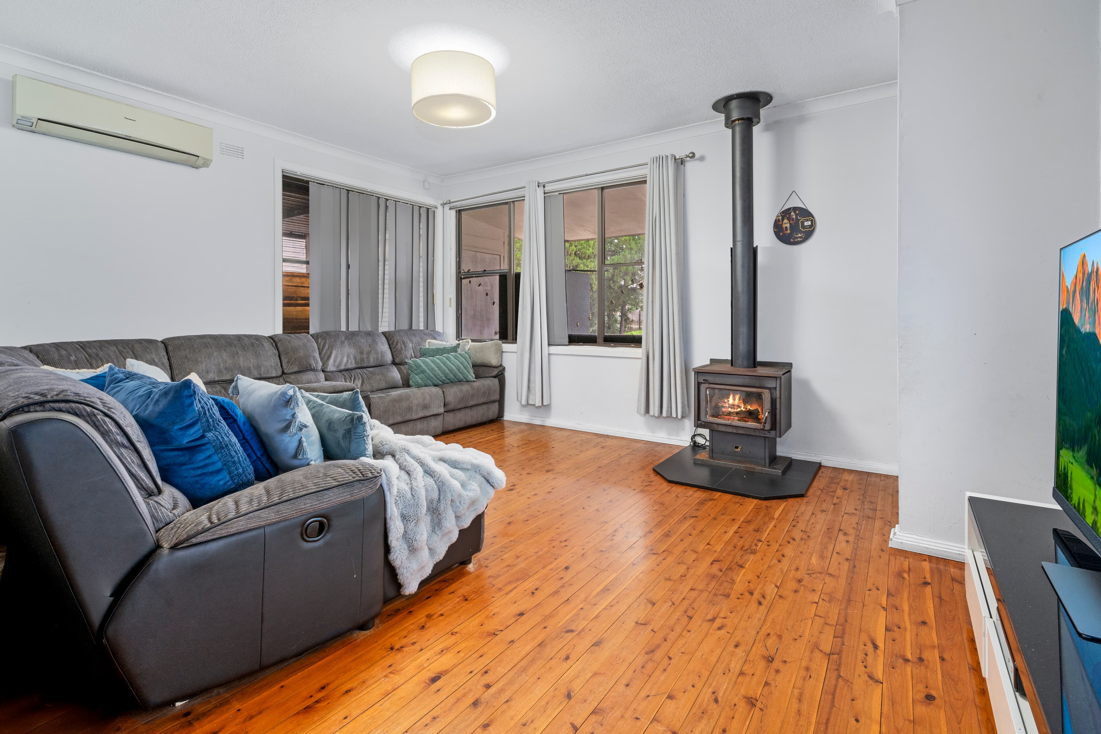 55 Amalfi Street, Lurnea, Lurnea - Thumbnail 2