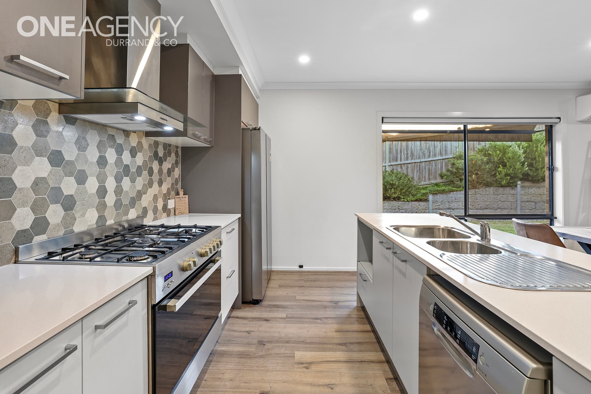 9 Elmside Avenue, Warragul, Warragul - Thumbnail 4