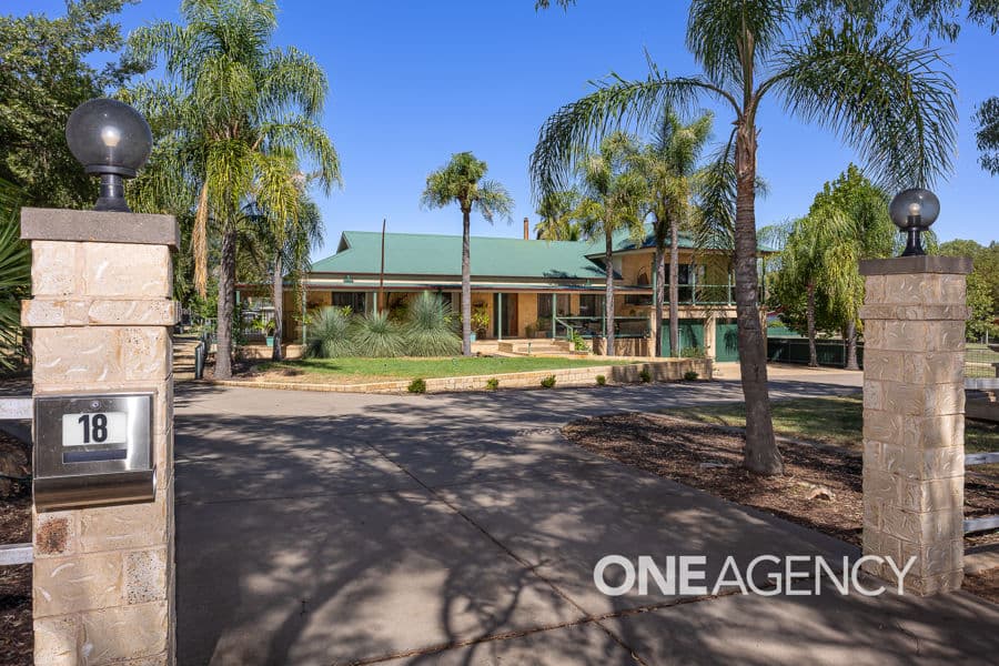 18 KYEAMBA Avenue, Lake Albert, Lake Albert - Image 1