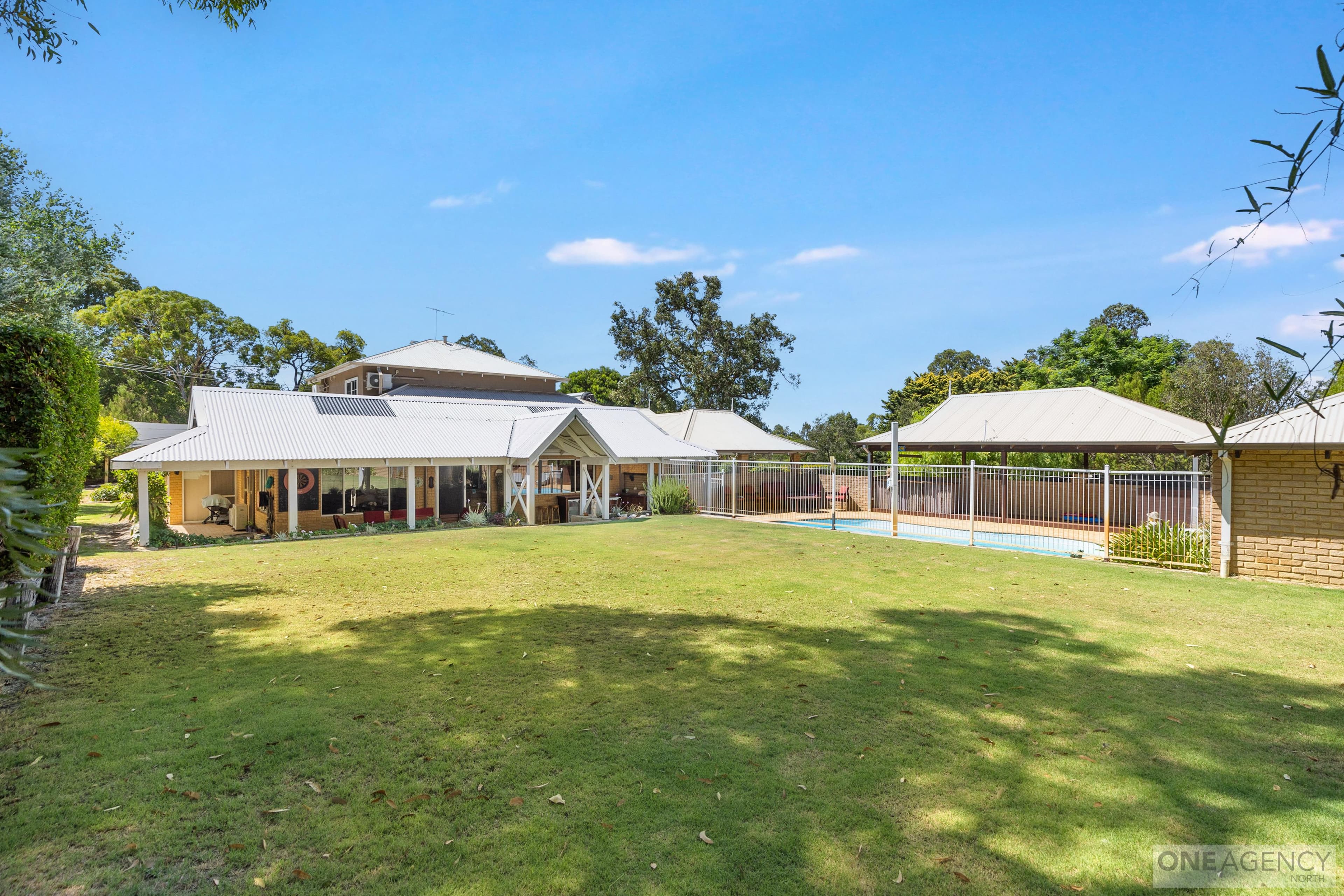 13 Sievewright Cove, Wellard, Wellard - Image 1