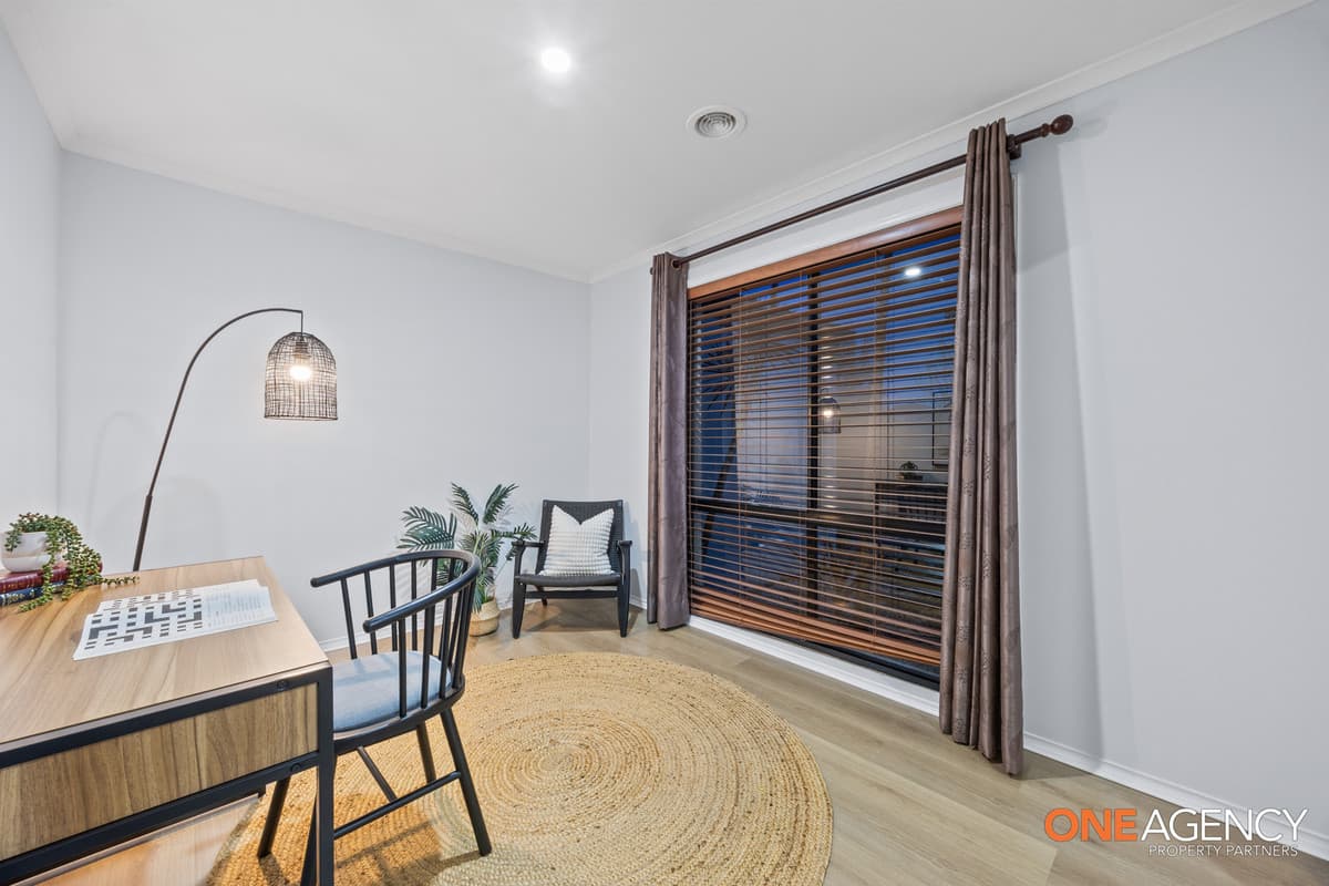 15 Pesaro Place, Point Cook, Point Cook - Thumbnail 5