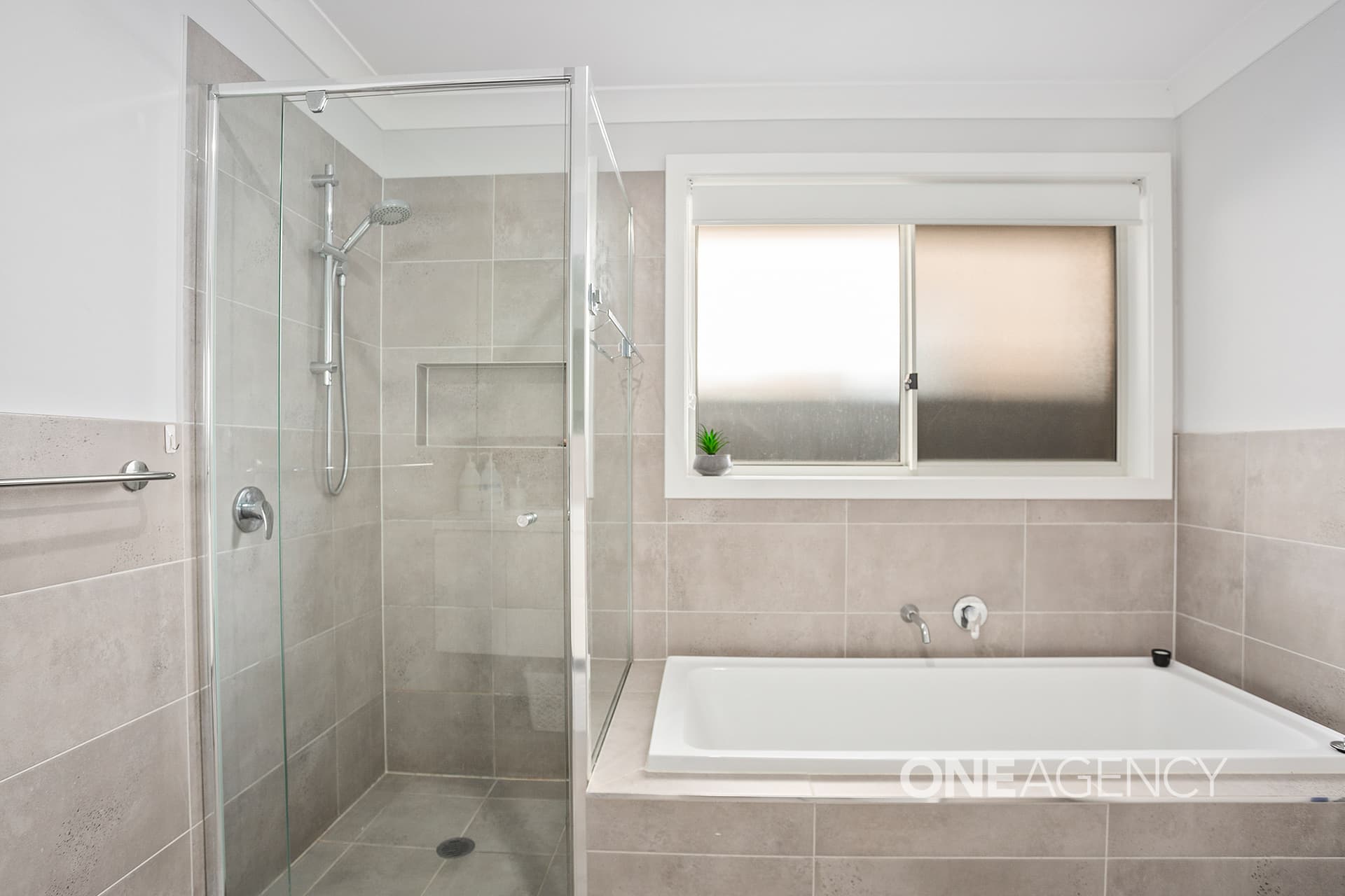 10 Wildflower Crescent, Calderwood, Calderwood - Thumbnail 5