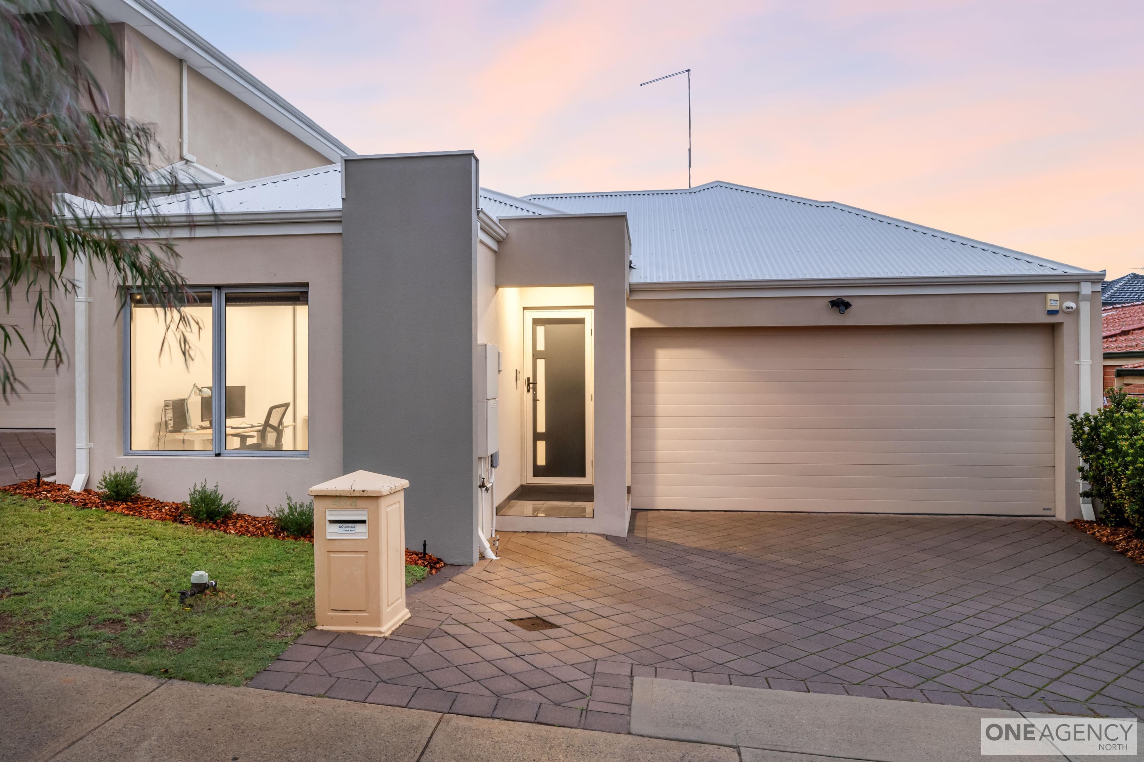 424 Hector Street, Yokine, Yokine - Image 1