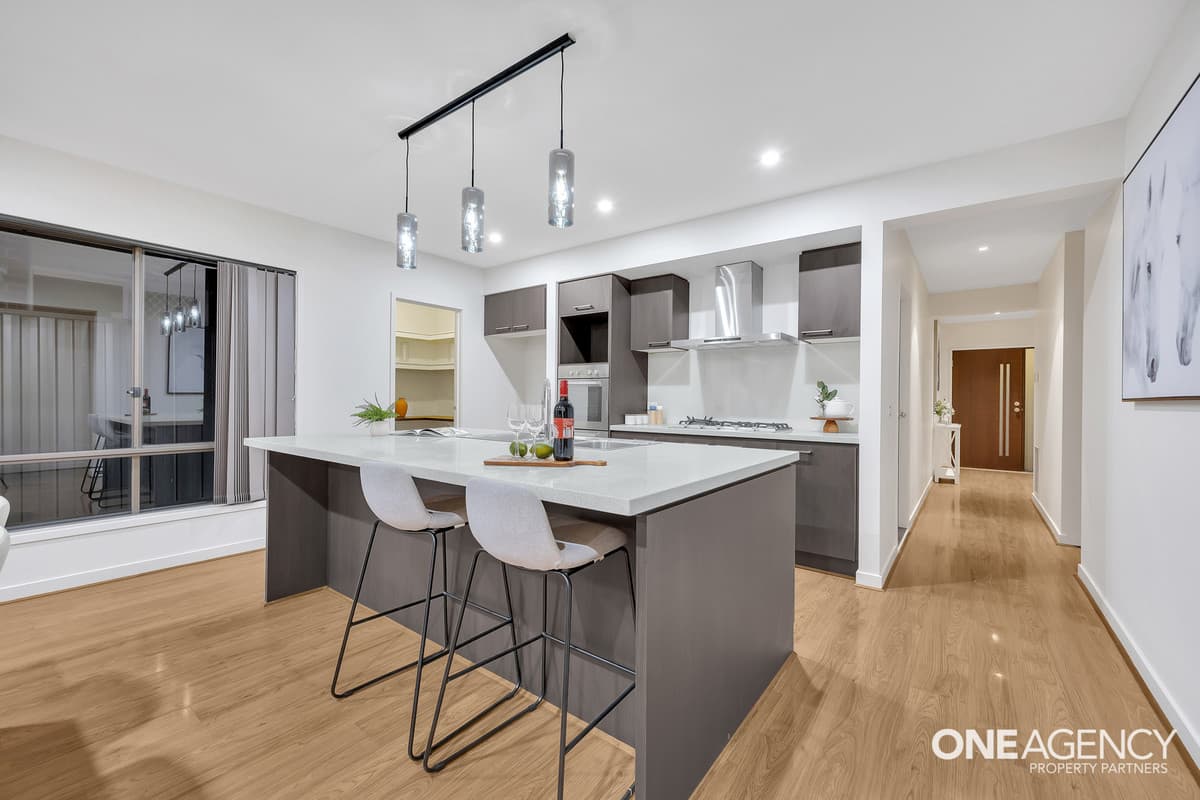 1155 Ison Road, Manor Lakes, Manor Lakes - Thumbnail 4