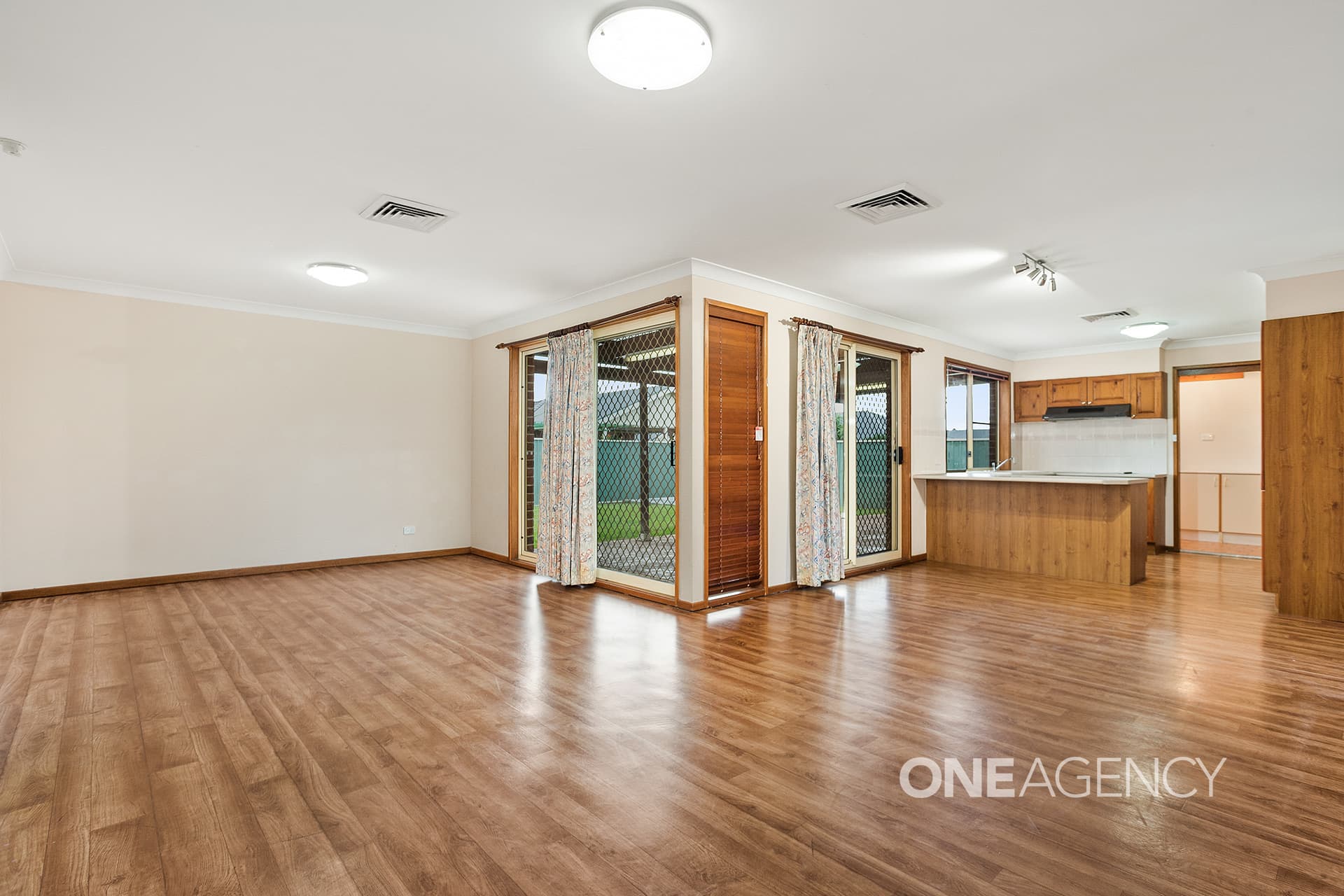 1 Amanda Place, Horsley, Horsley - Thumbnail 2