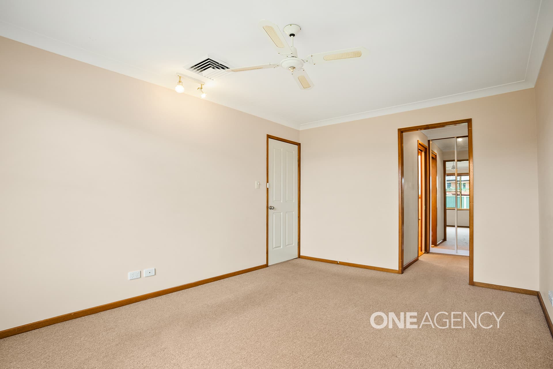1 Amanda Place, Horsley, Horsley - Thumbnail 5