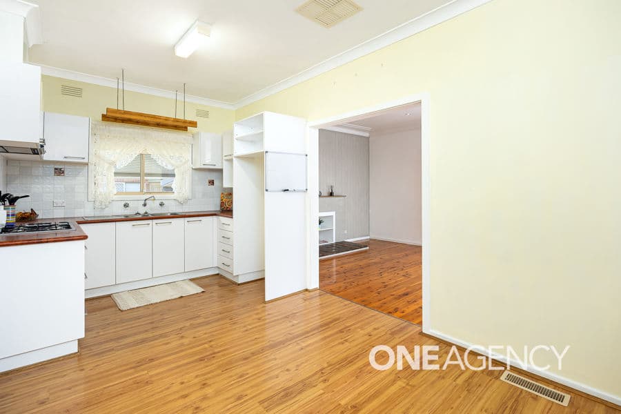 42 CEDUNA Street, Mount Austin, Mount Austin - Thumbnail 3
