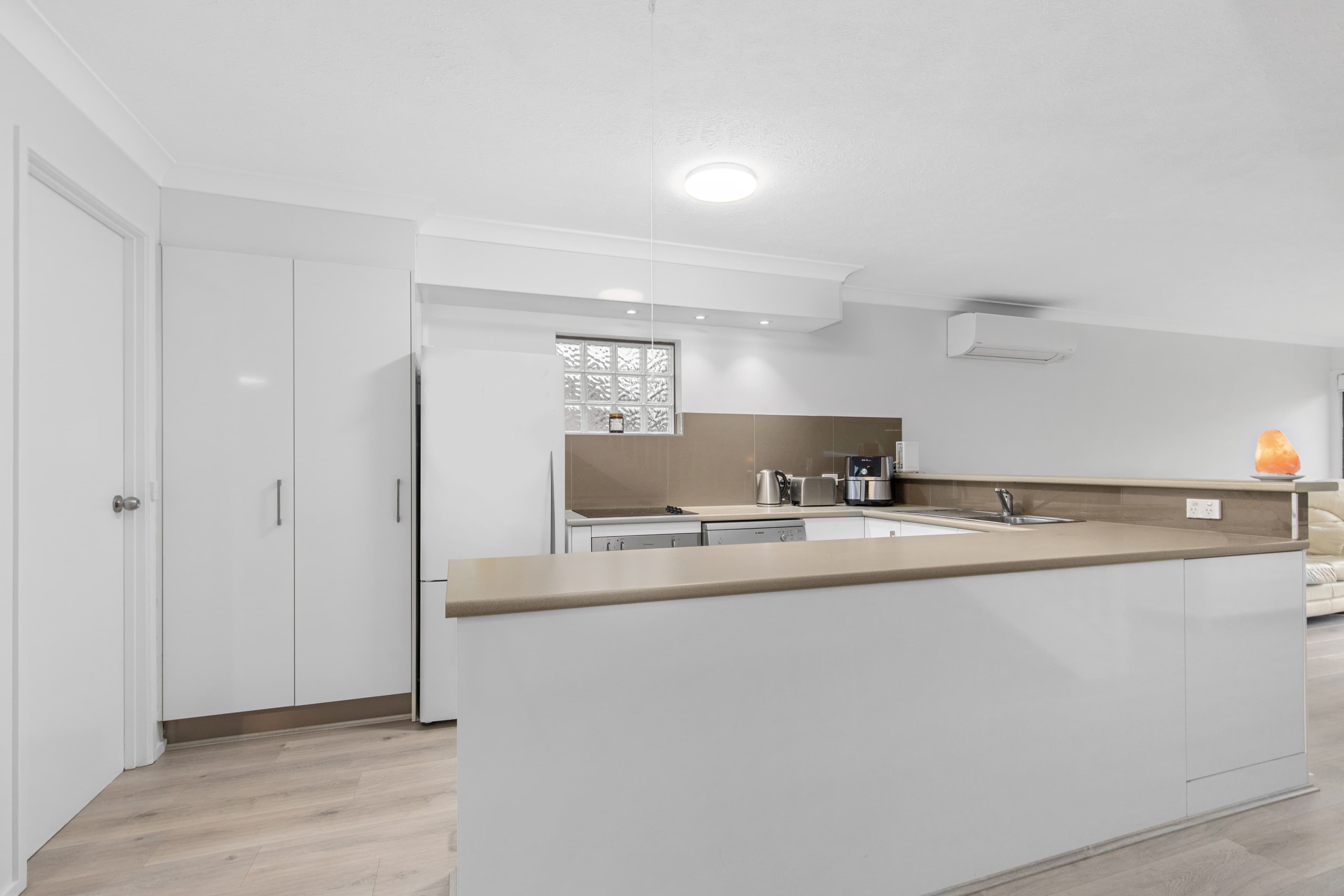 4/26-30 Dunlin Drive, Burleigh Waters, Burleigh Waters - Thumbnail 6