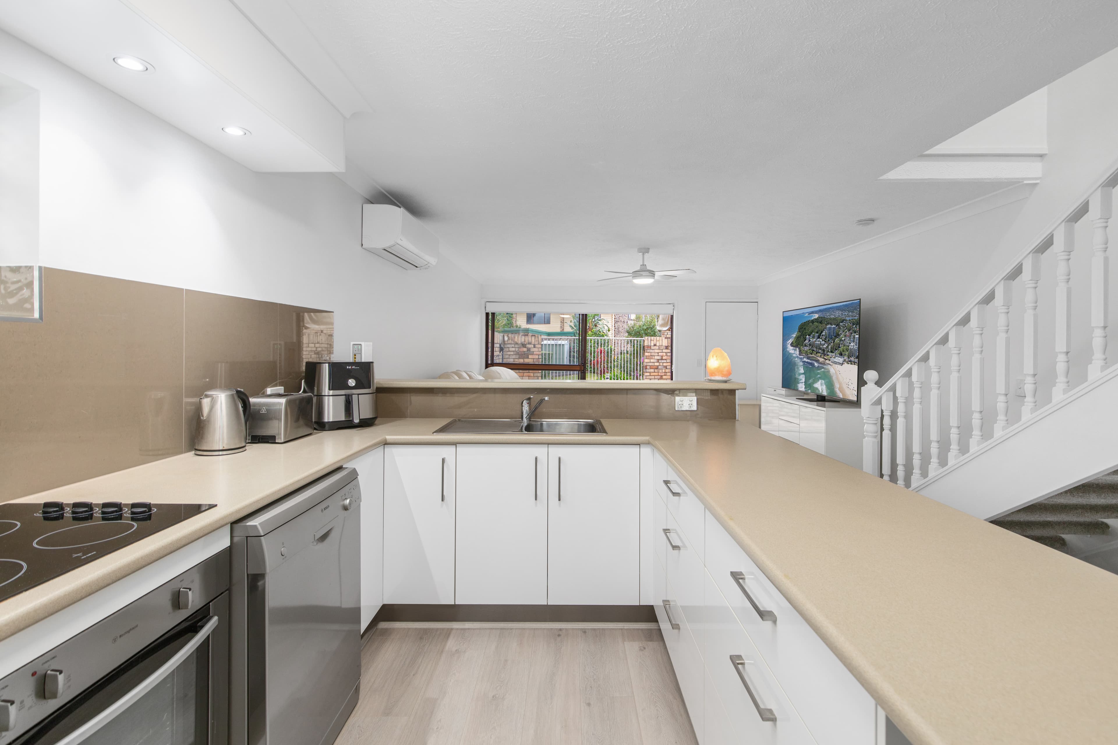 4/26-30 Dunlin Drive, Burleigh Waters, Burleigh Waters - Thumbnail 5