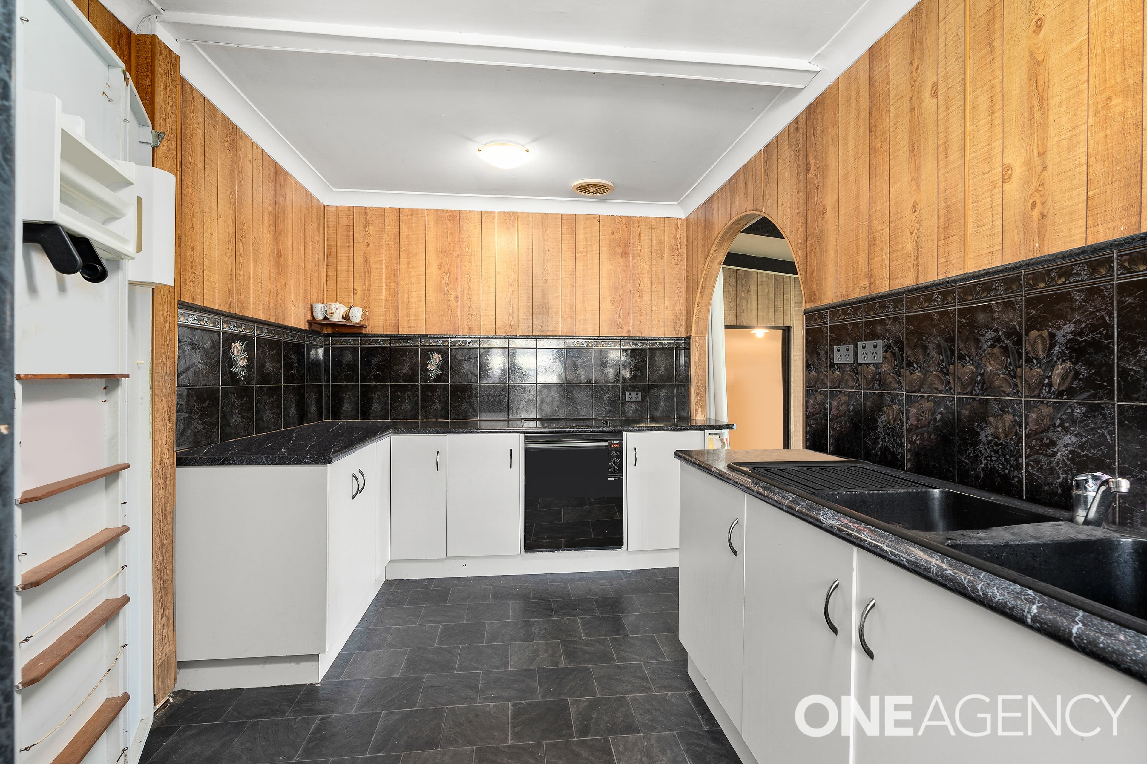 20 Sampson Crescent, Bomaderry, Bomaderry - Thumbnail 3