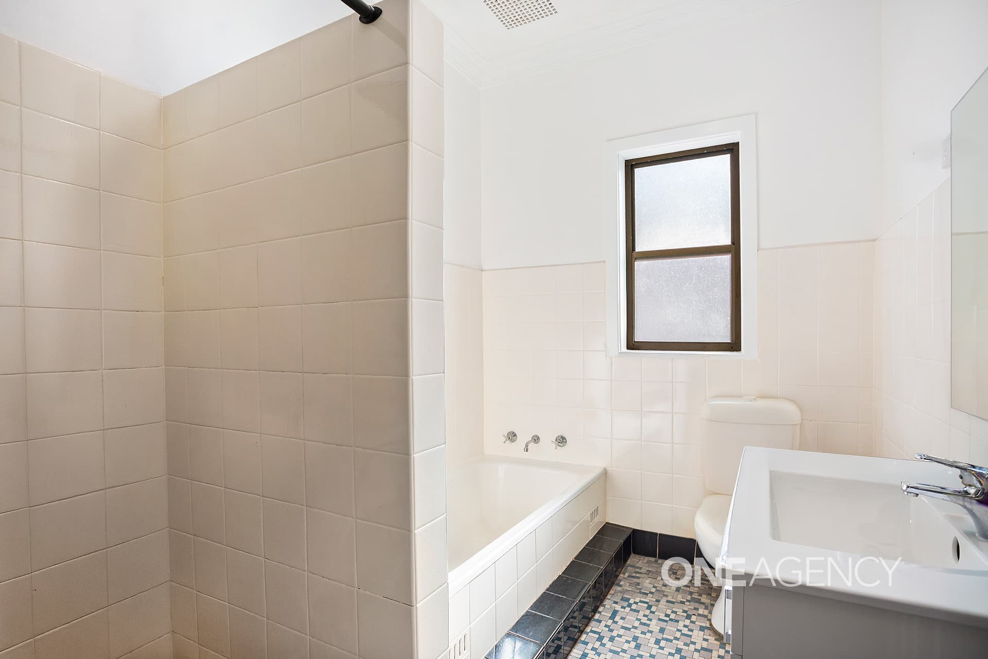 31 Weringa Avenue, Lake Heights, Lake Heights - Thumbnail 7