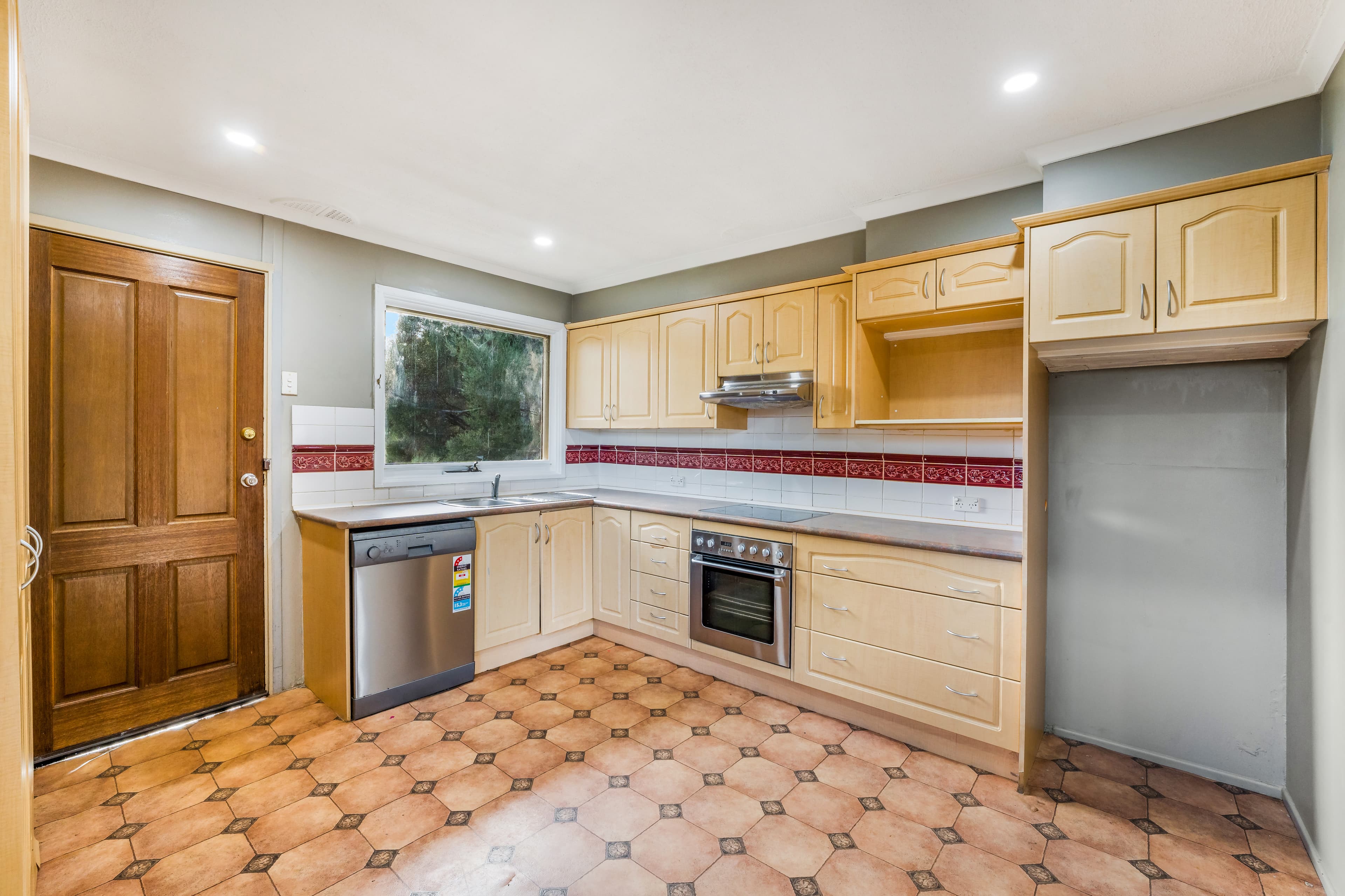23 Jarndyce Avenue, Ambarvale, Ambarvale - Thumbnail 7