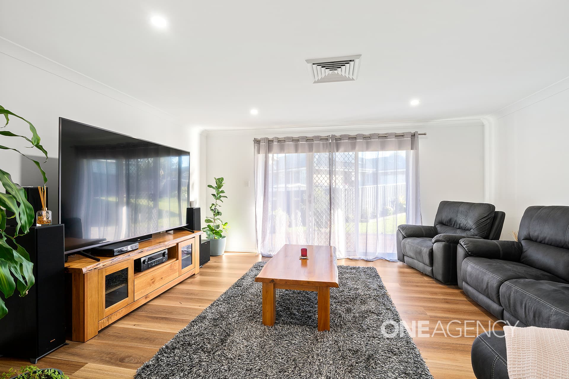 4 Graham Avenue, St Georges Basin, St Georges Basin - Thumbnail 6