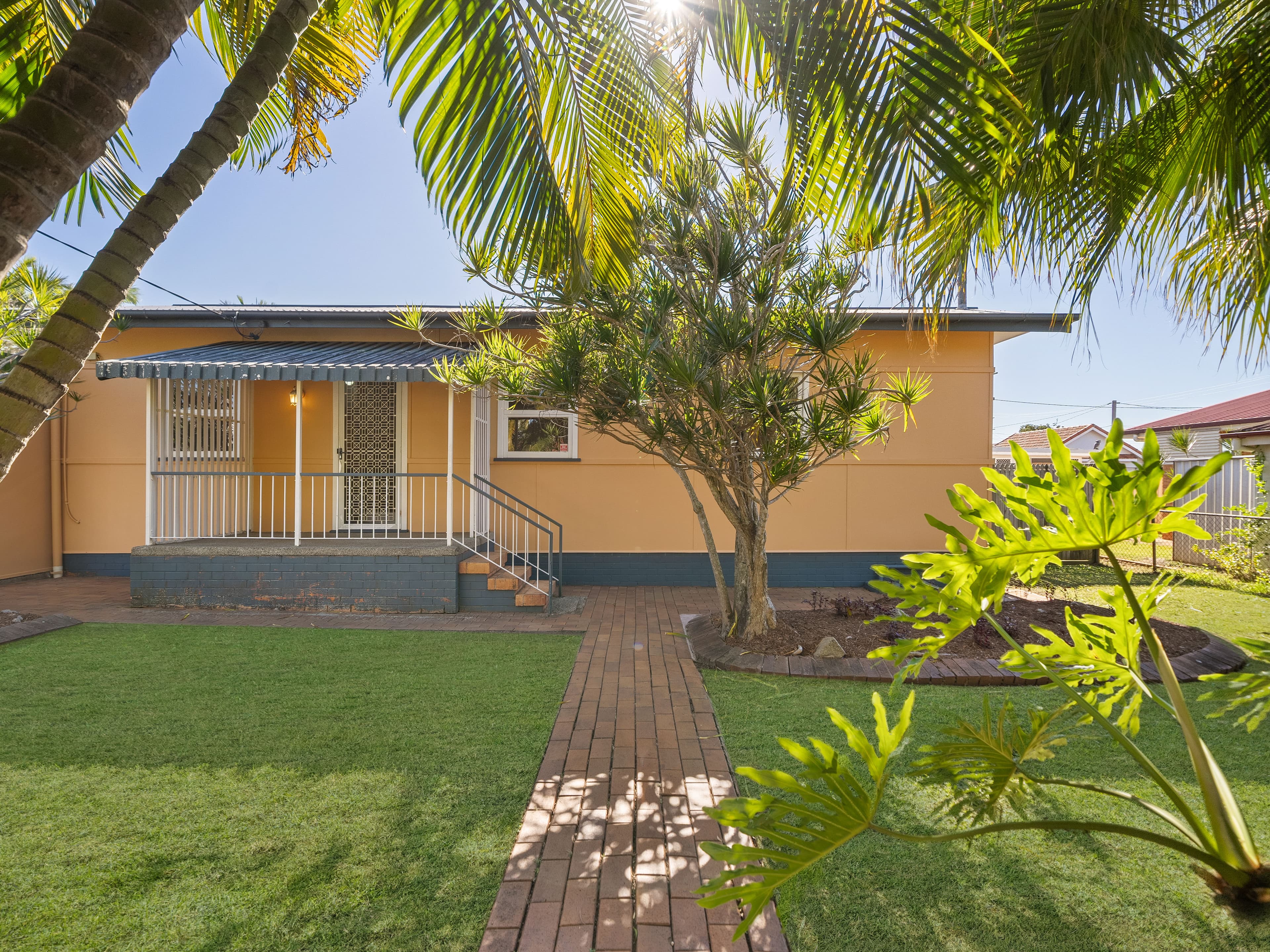 2 Campbell Street, Scarborough, Scarborough - Image 1