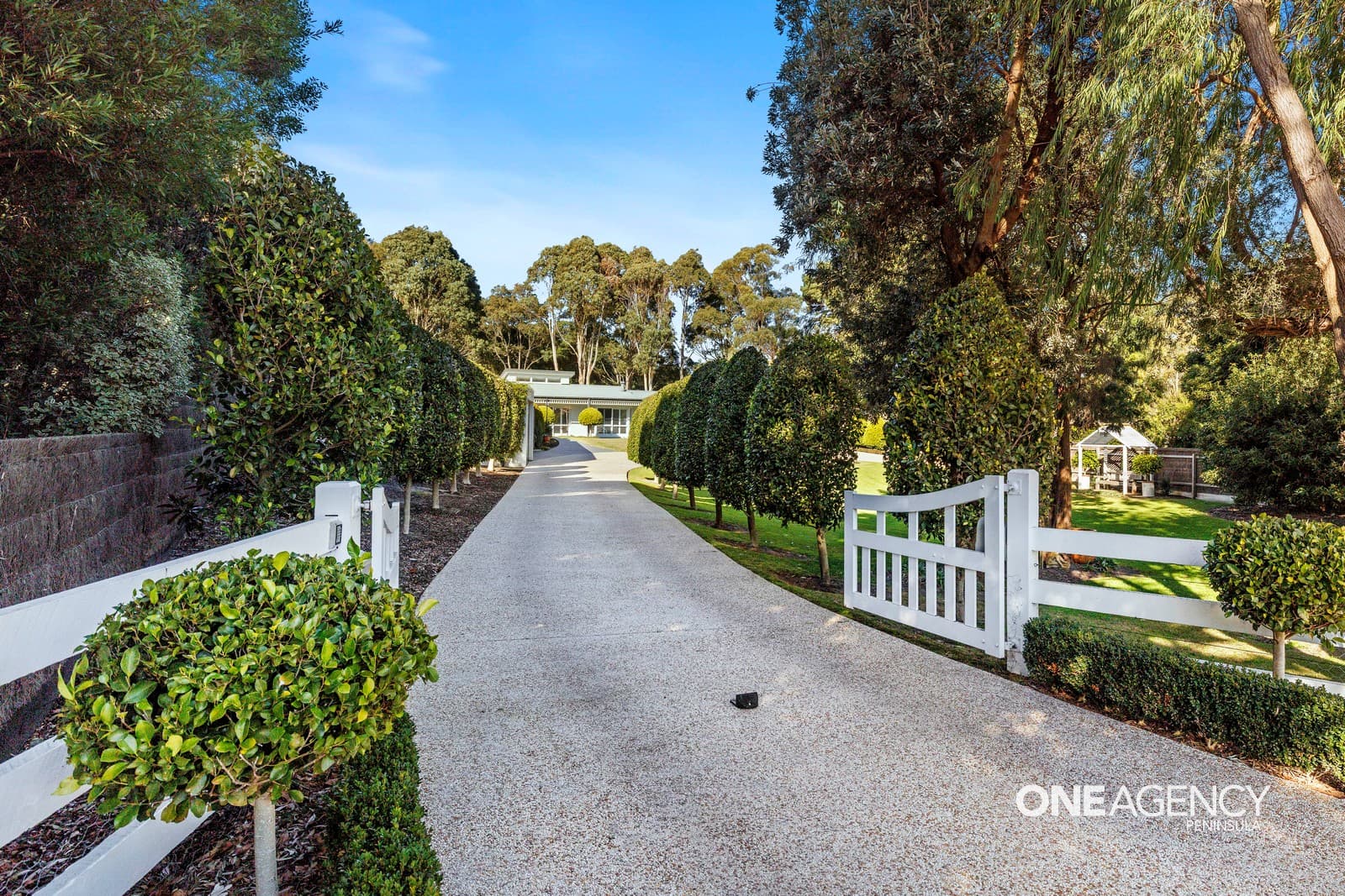 72 Lockhart Drive, Rosebud, Rosebud - Image 1