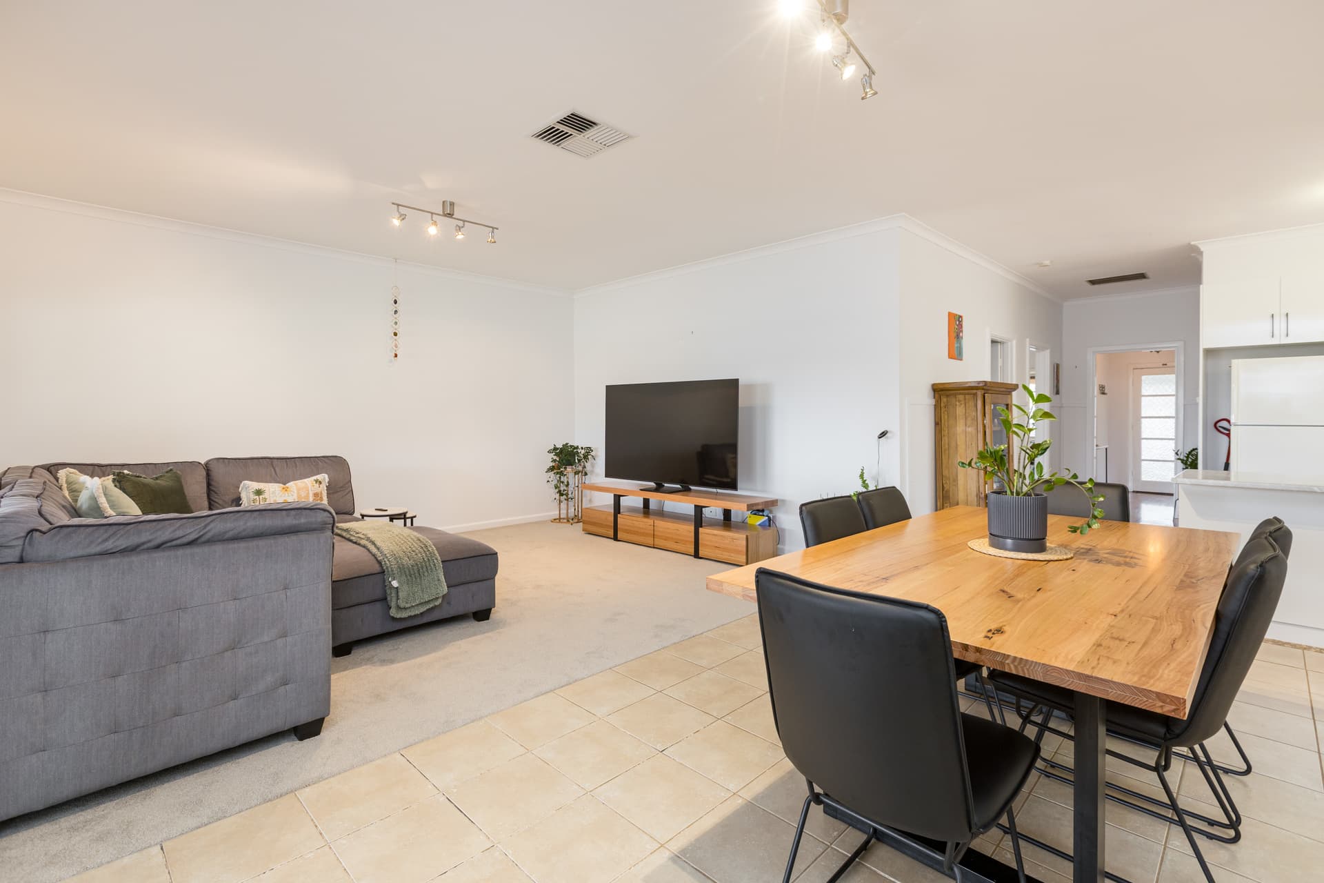 35 Bowen Crescent, Mildura, Mildura - Thumbnail 4