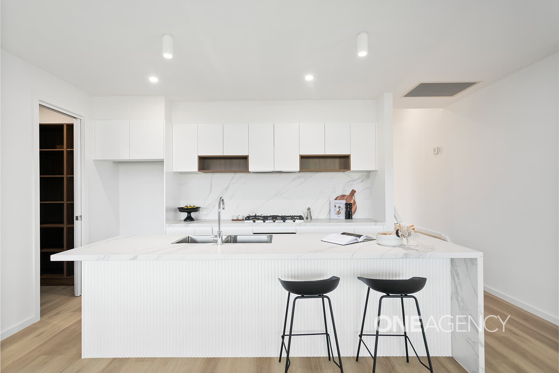 35 Bristlebird Drive, Calderwood, Calderwood - Thumbnail 2