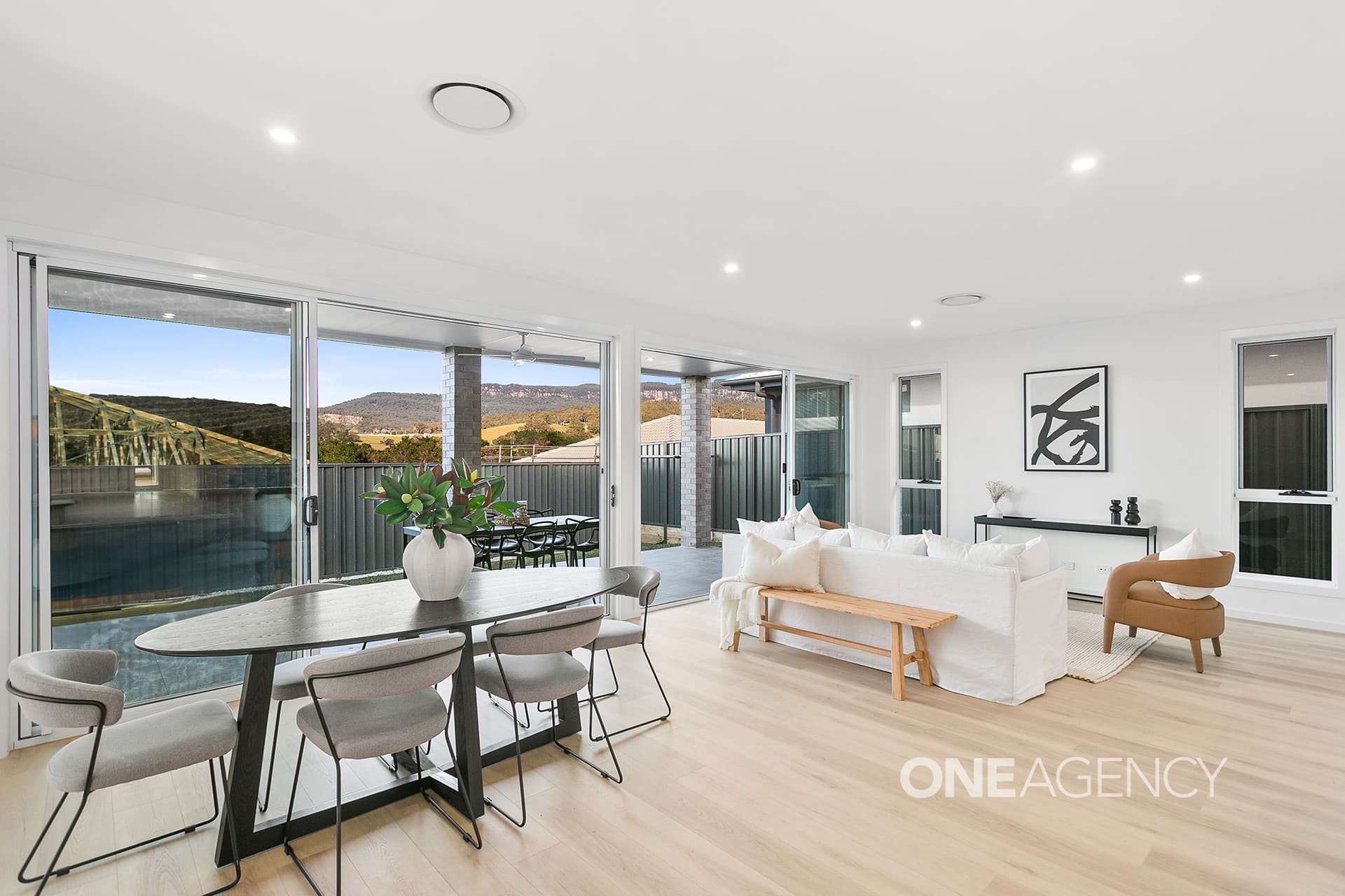 35 Bristlebird Drive, Calderwood, Calderwood - Thumbnail 3