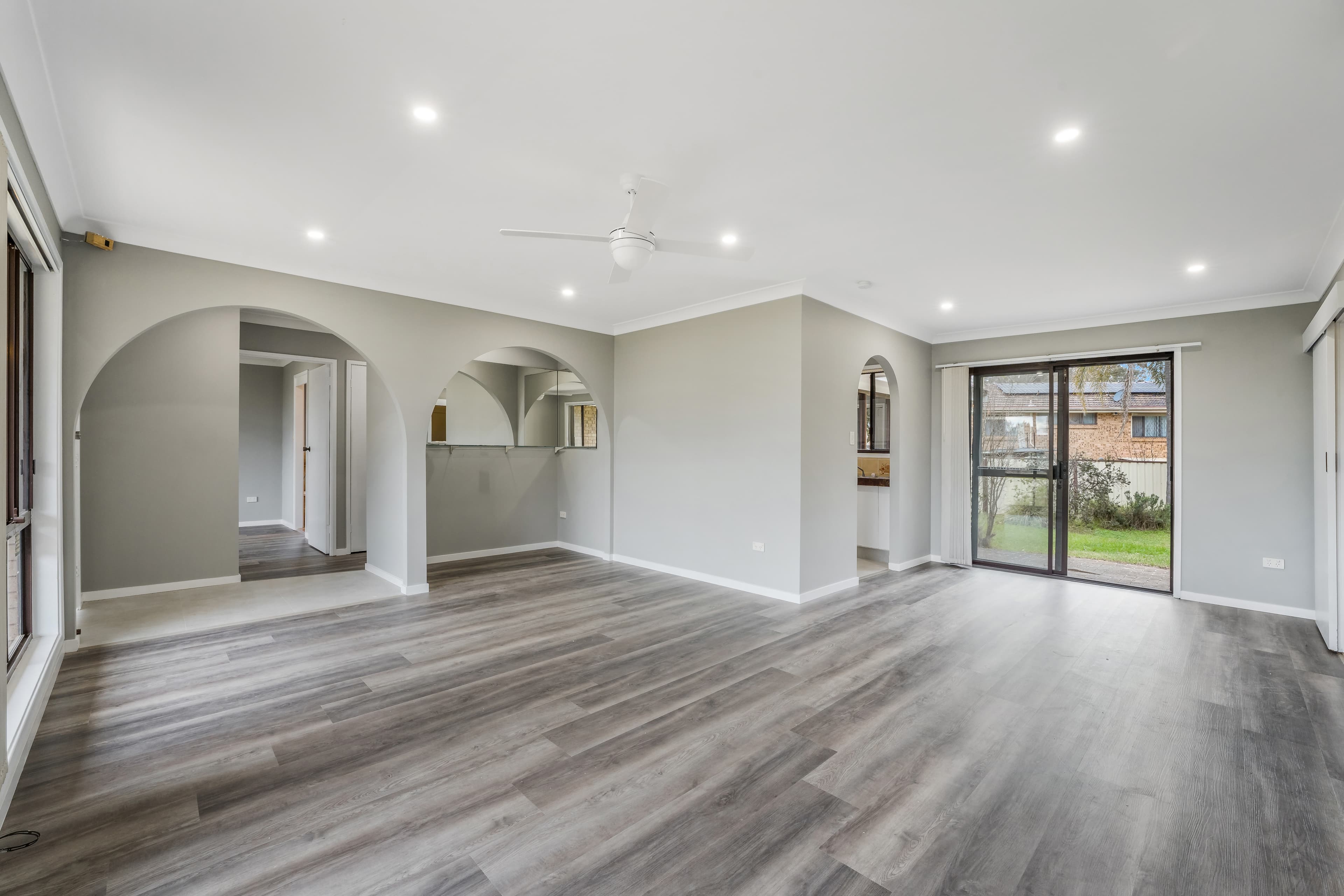 13 Debenham Avenue, Leumeah, Leumeah - Thumbnail 2