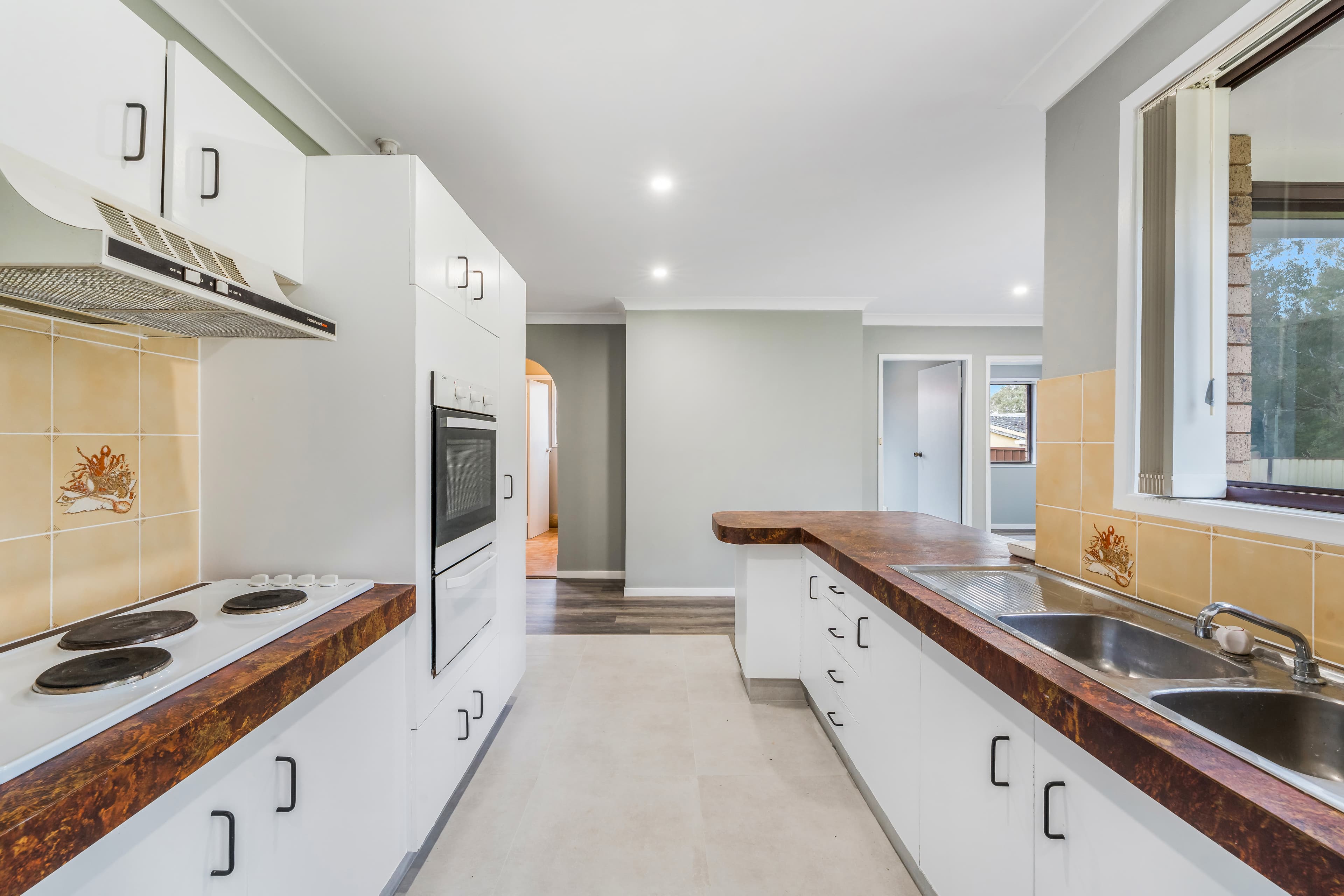 13 Debenham Avenue, Leumeah, Leumeah - Thumbnail 5