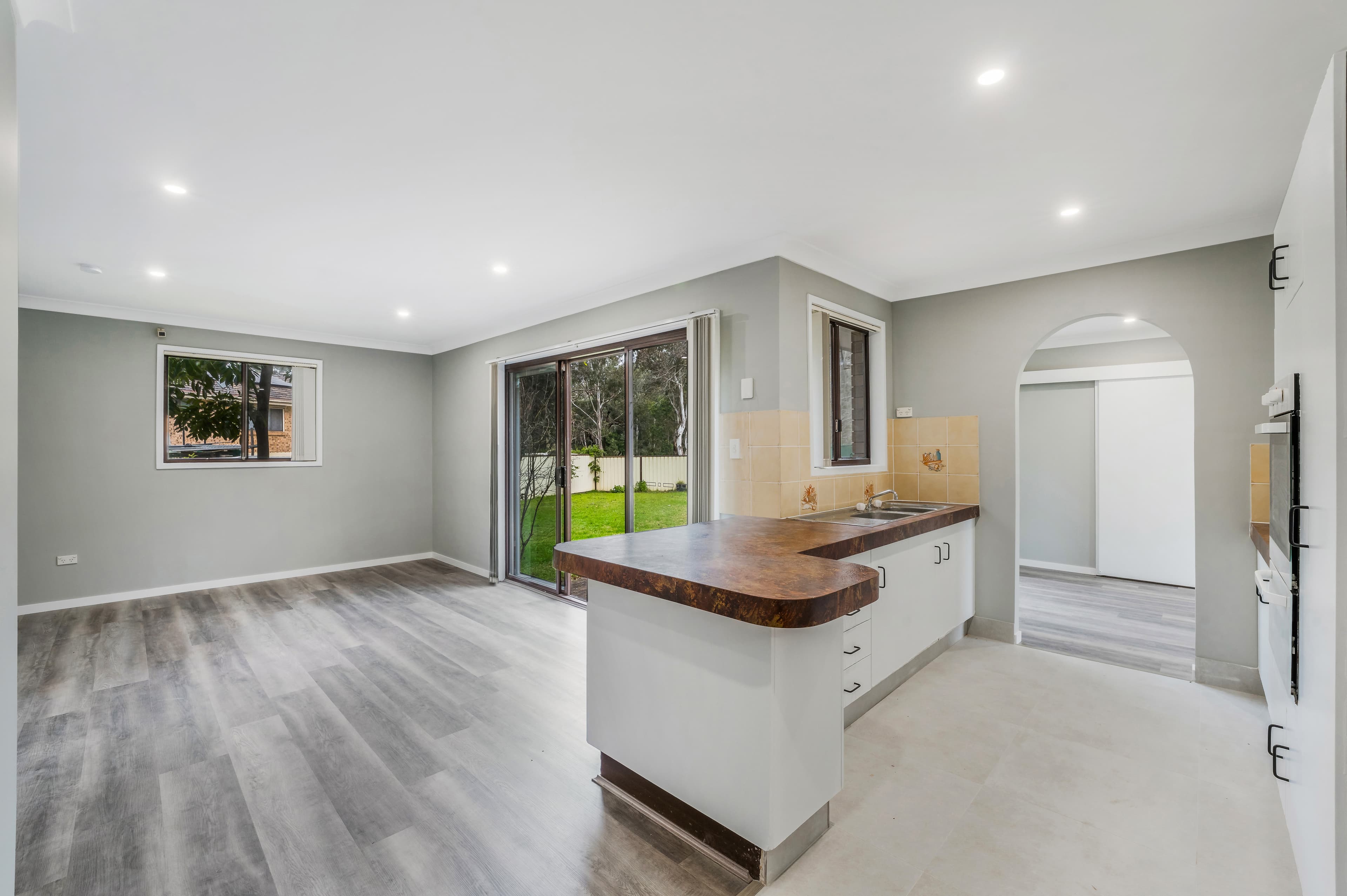 13 Debenham Avenue, Leumeah, Leumeah - Thumbnail 7