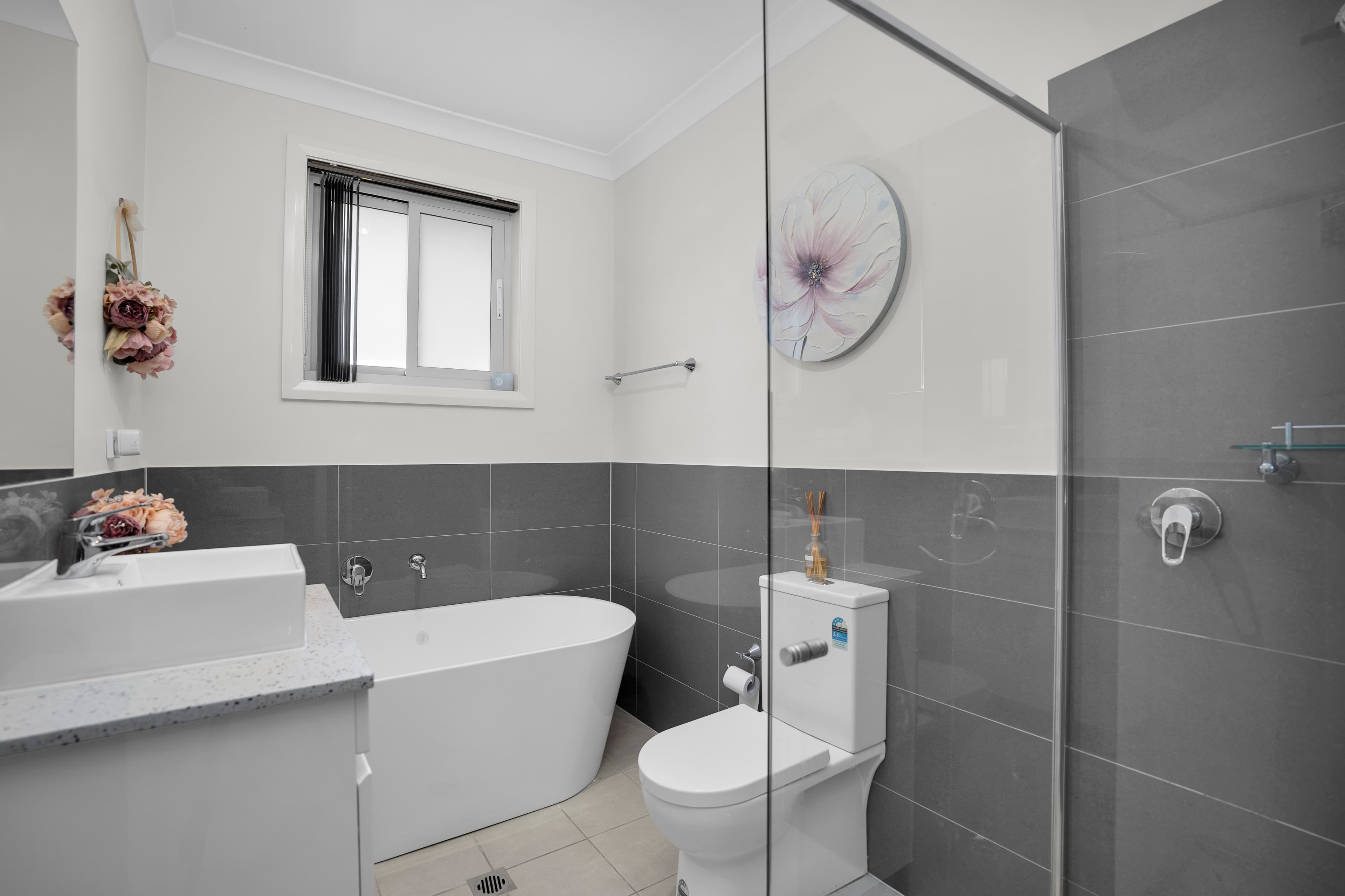 40 Bluebell Crescent, Spring Farm, Spring Farm - Thumbnail 5