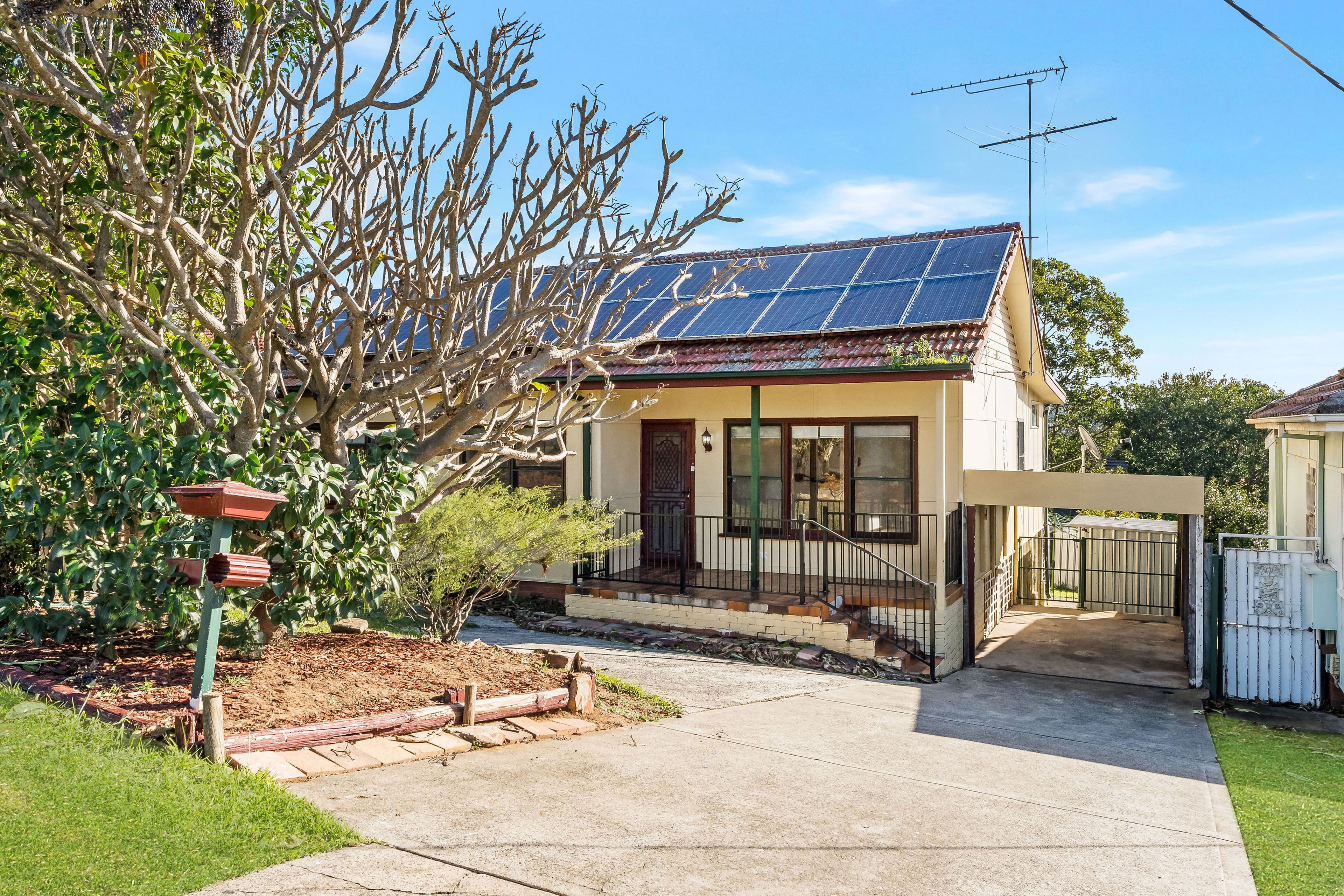 7 Grandview Drive, Campbelltown, Campbelltown - Thumbnail 2