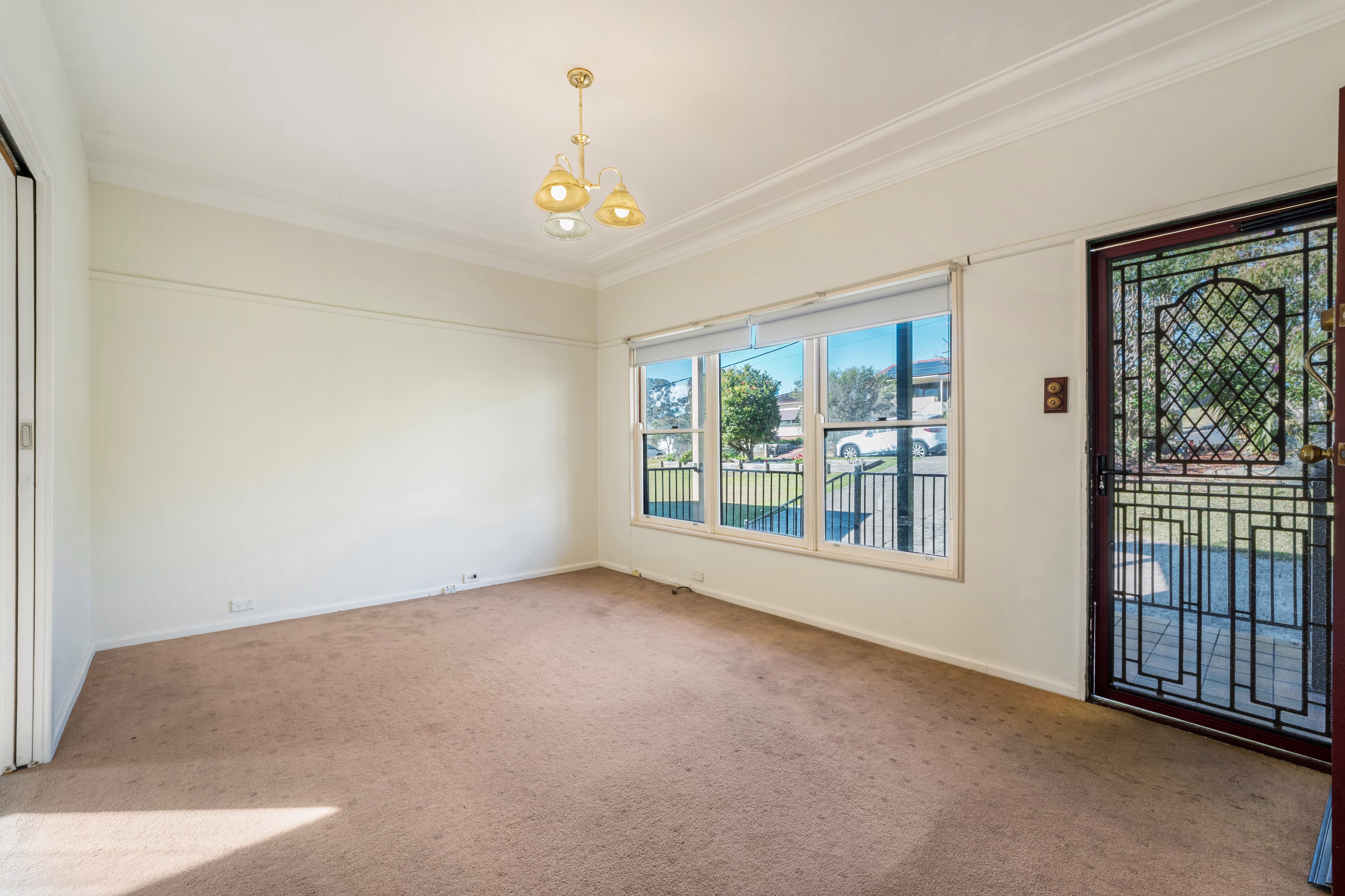 7 Grandview Drive, Campbelltown, Campbelltown - Thumbnail 3