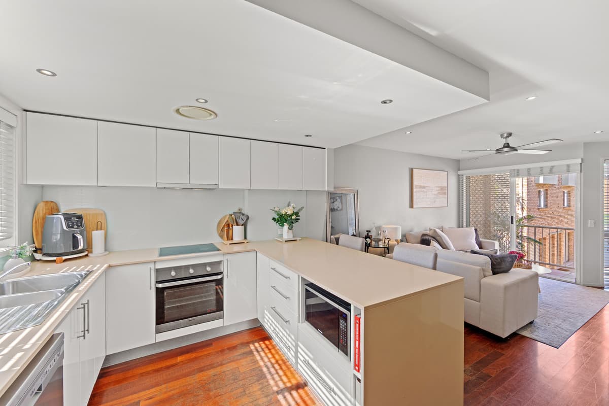 6/33 Cronulla  Avenue, Mermaid Beach, Mermaid Beach - Thumbnail 6