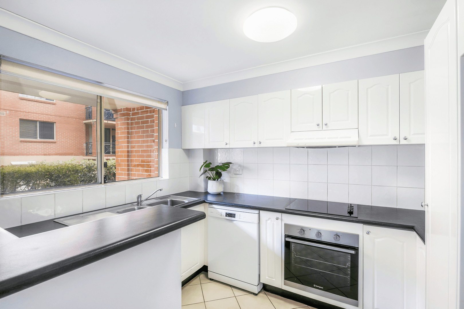 16/61-65 Glencoe Street, Sutherland, Sutherland - Thumbnail 3