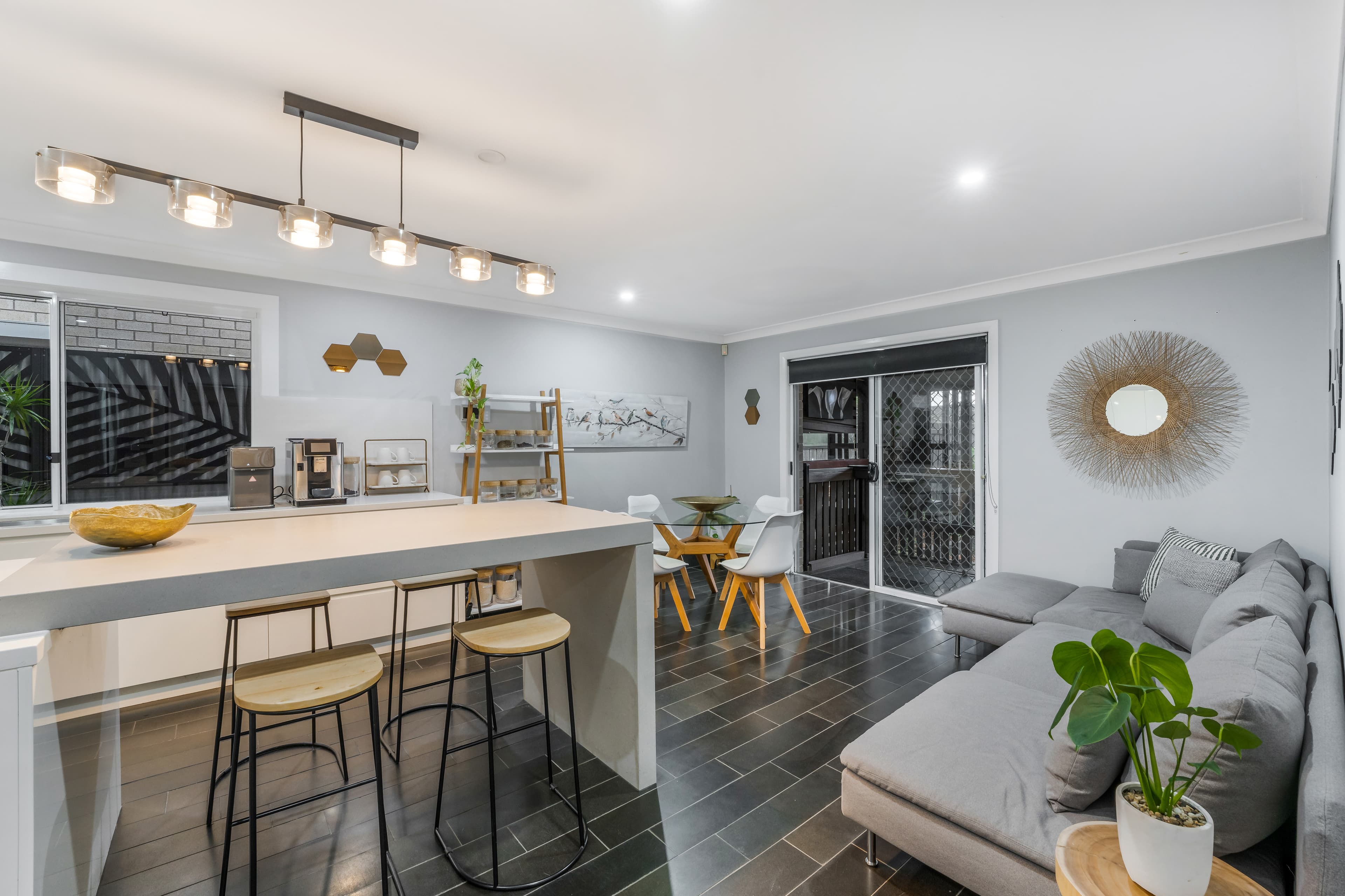 64 Flame Tree Street, Casula, Casula - Thumbnail 8