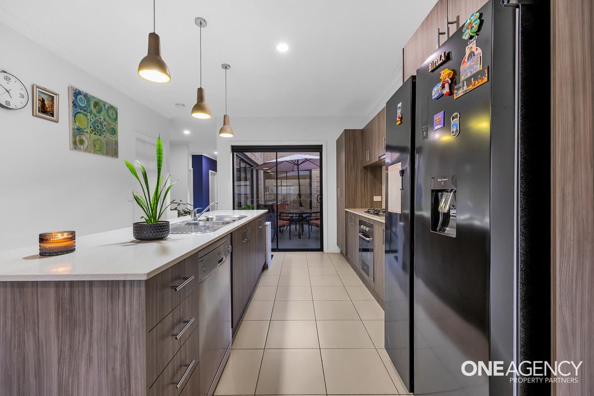 2/3 Santander Crescent, Point Cook, Point Cook - Thumbnail 6