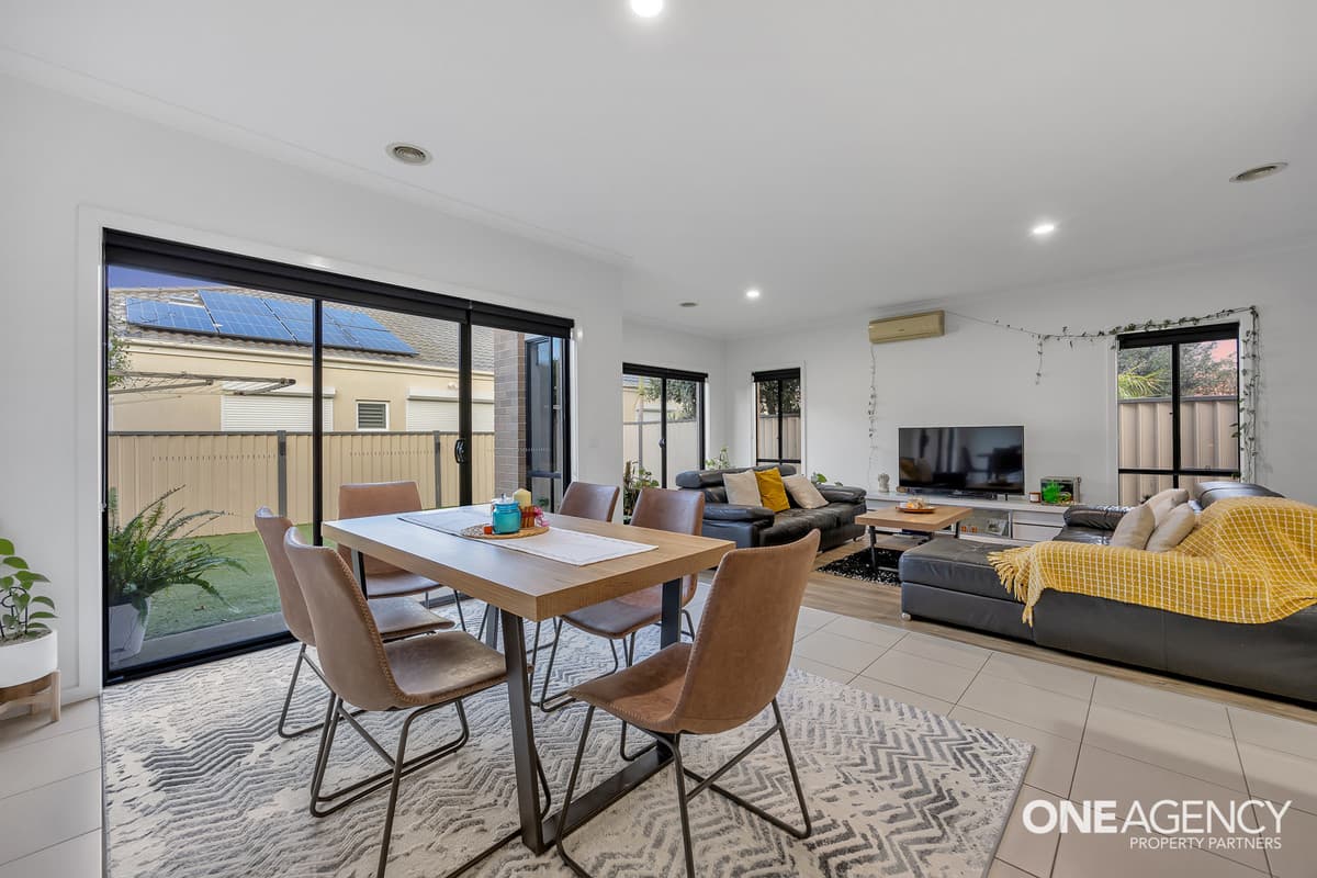 2/3 Santander Crescent, Point Cook, Point Cook - Thumbnail 7