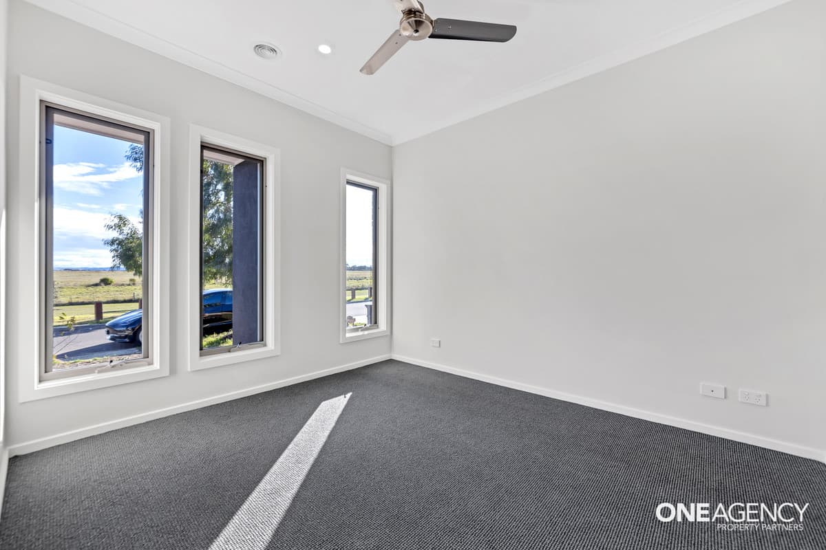 19 Oakham Drive, Harkness, Harkness - Thumbnail 2