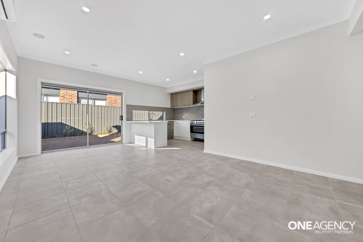19 Oakham Drive, Harkness, Harkness - Thumbnail 3