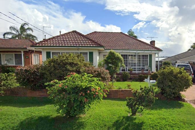 15 Renown Avenue, Miranda, Miranda - Image 1