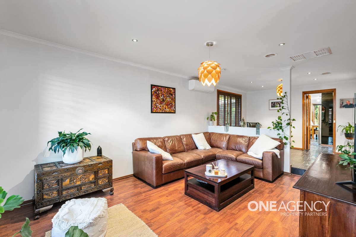 48 Canonbury Circle, Seabrook, Seabrook - Thumbnail 3