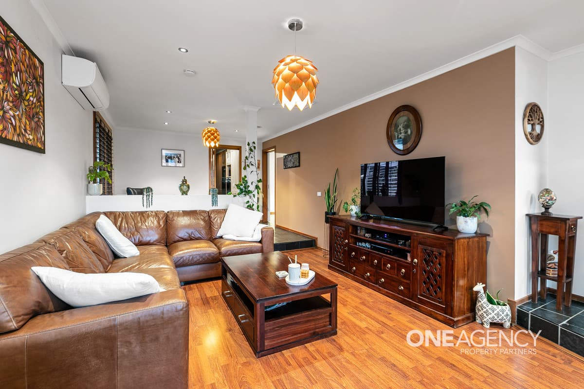 48 Canonbury Circle, Seabrook, Seabrook - Thumbnail 4