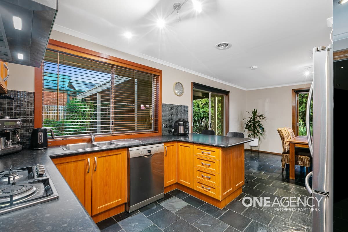 48 Canonbury Circle, Seabrook, Seabrook - Thumbnail 8