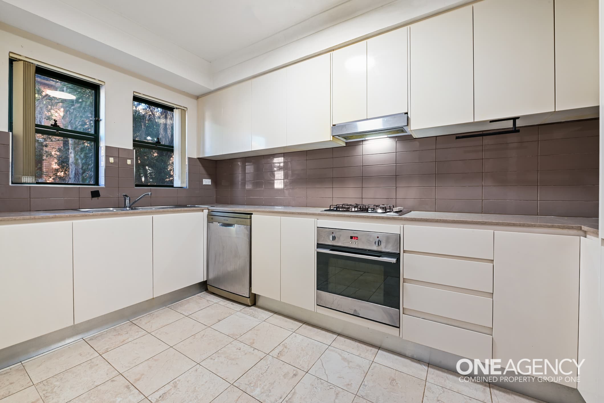 14/28 Carrington Avenue, Hurstville, Hurstville - Thumbnail 5