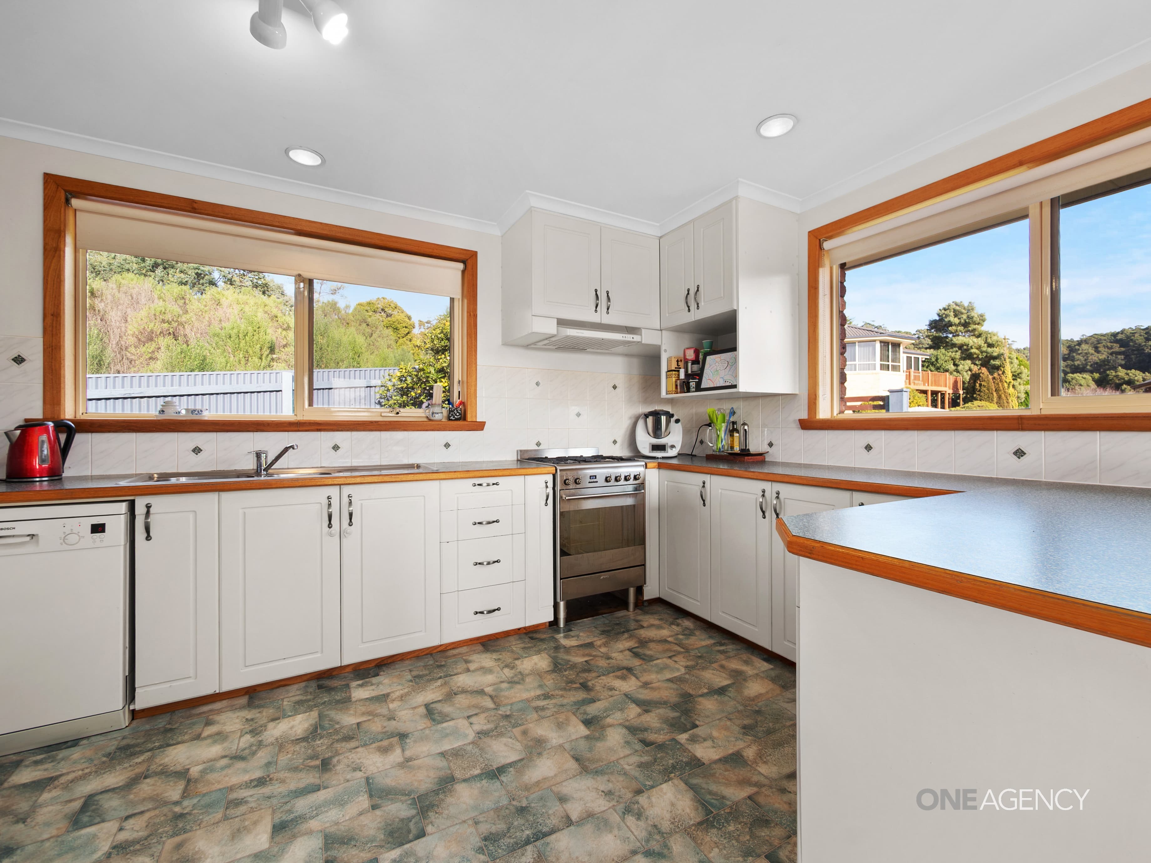 3 Fairway Drive, Penguin, Penguin - Thumbnail 5
