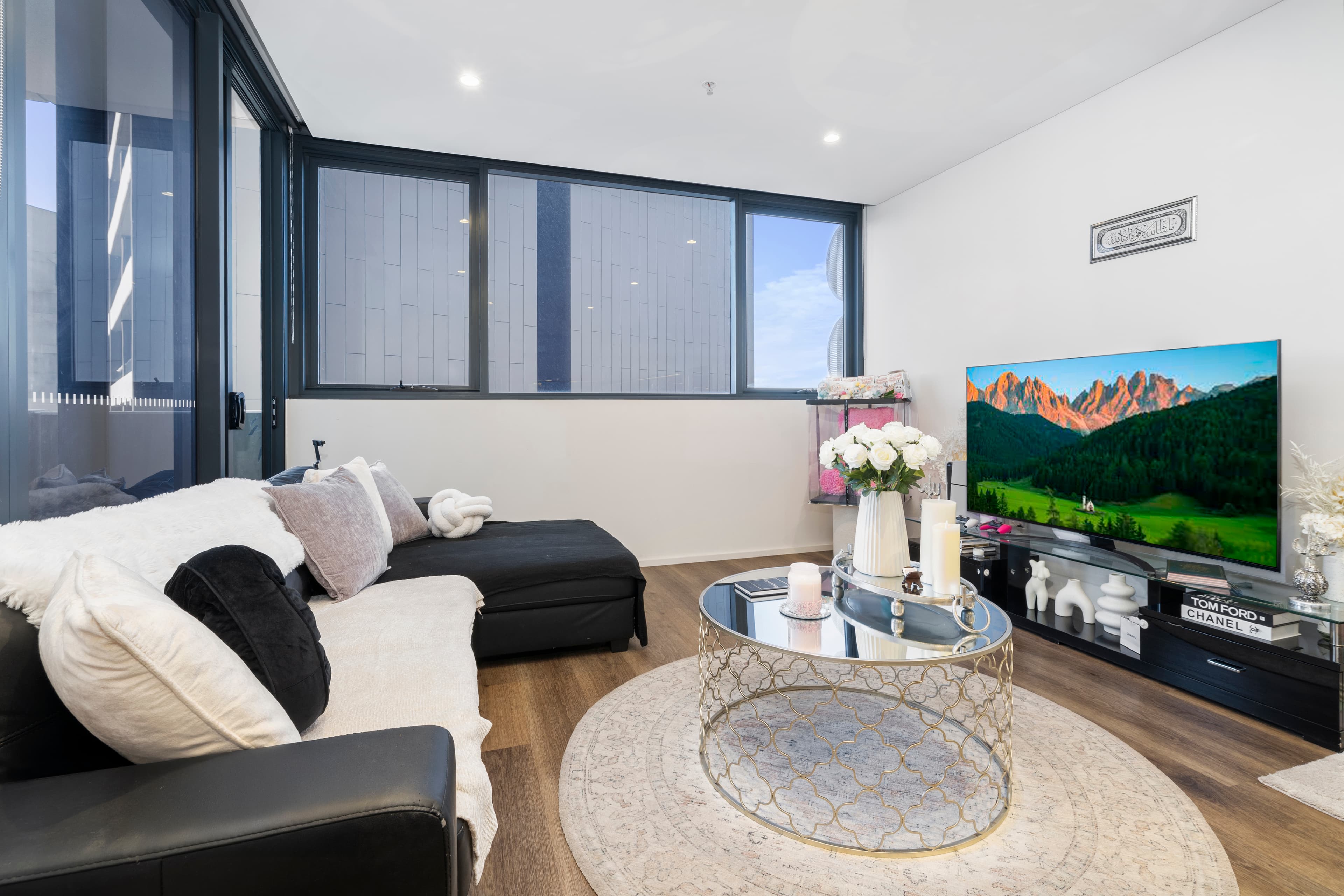 810/32 Shepherd Street, Liverpool, Liverpool - Thumbnail 2