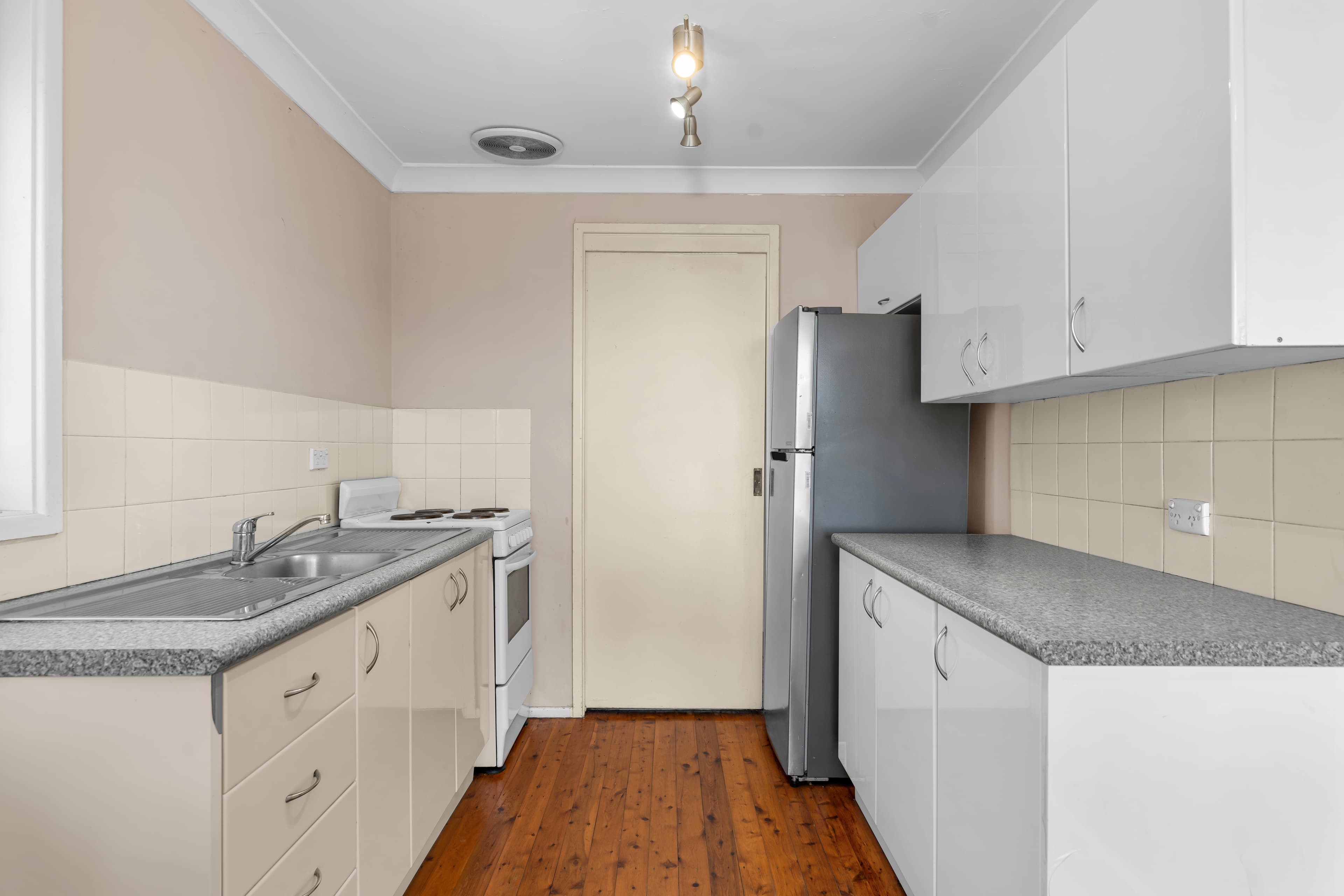 10 Cullen Place, Minto, Minto - Thumbnail 3