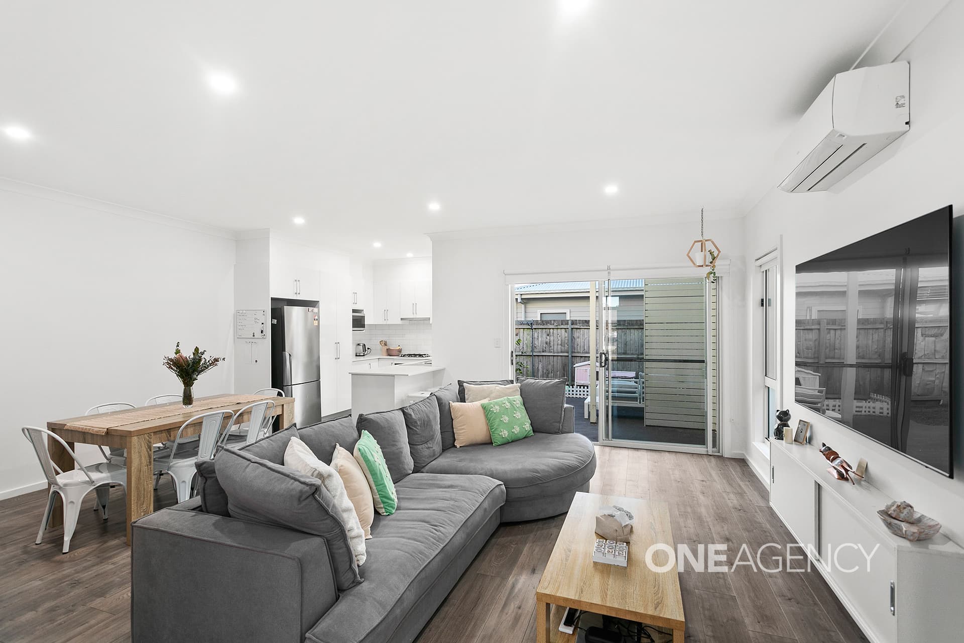 2A Balmoral Parade, Tullimbar, Tullimbar - Thumbnail 2