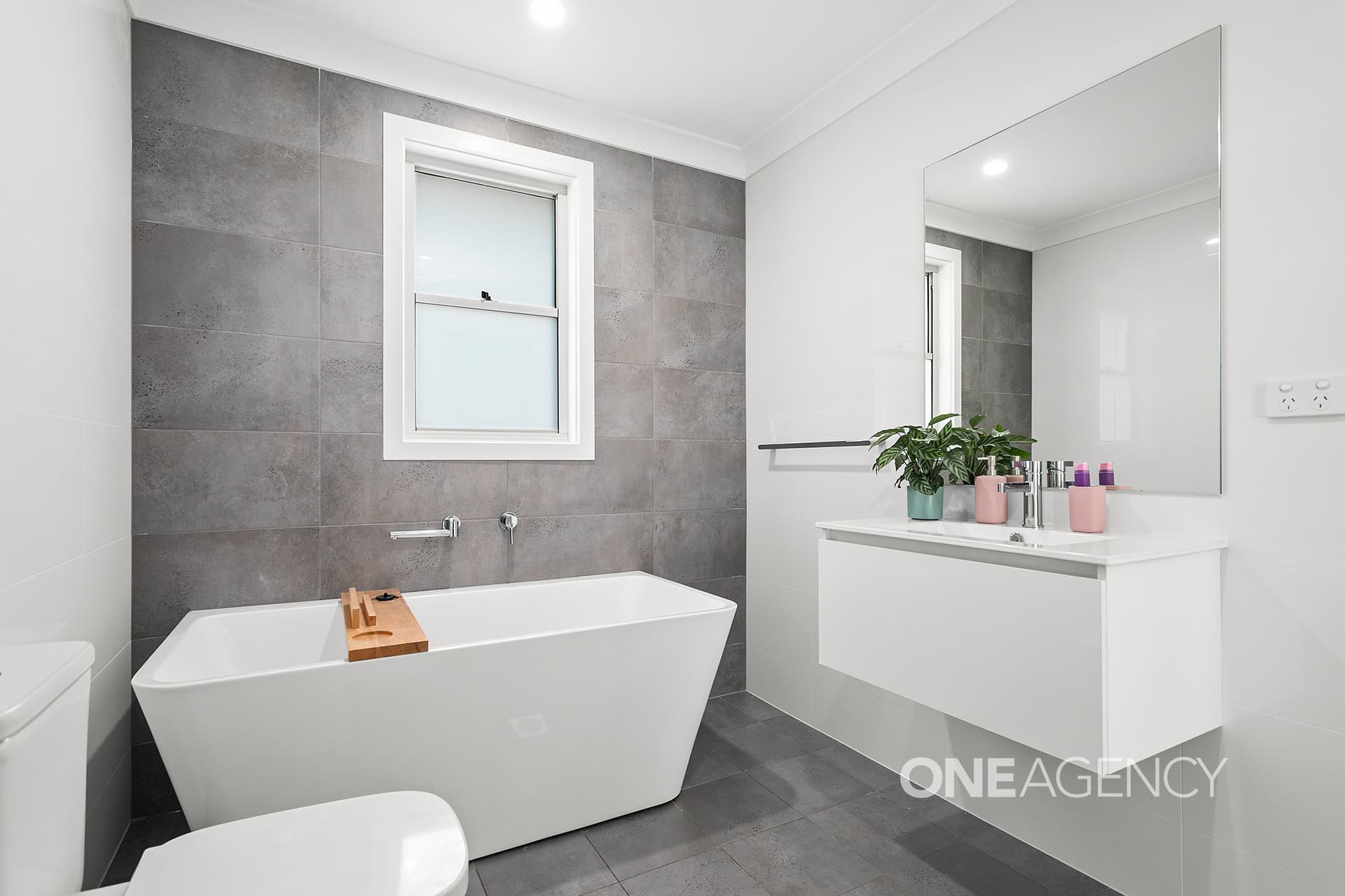 2A Balmoral Parade, Tullimbar, Tullimbar - Thumbnail 7