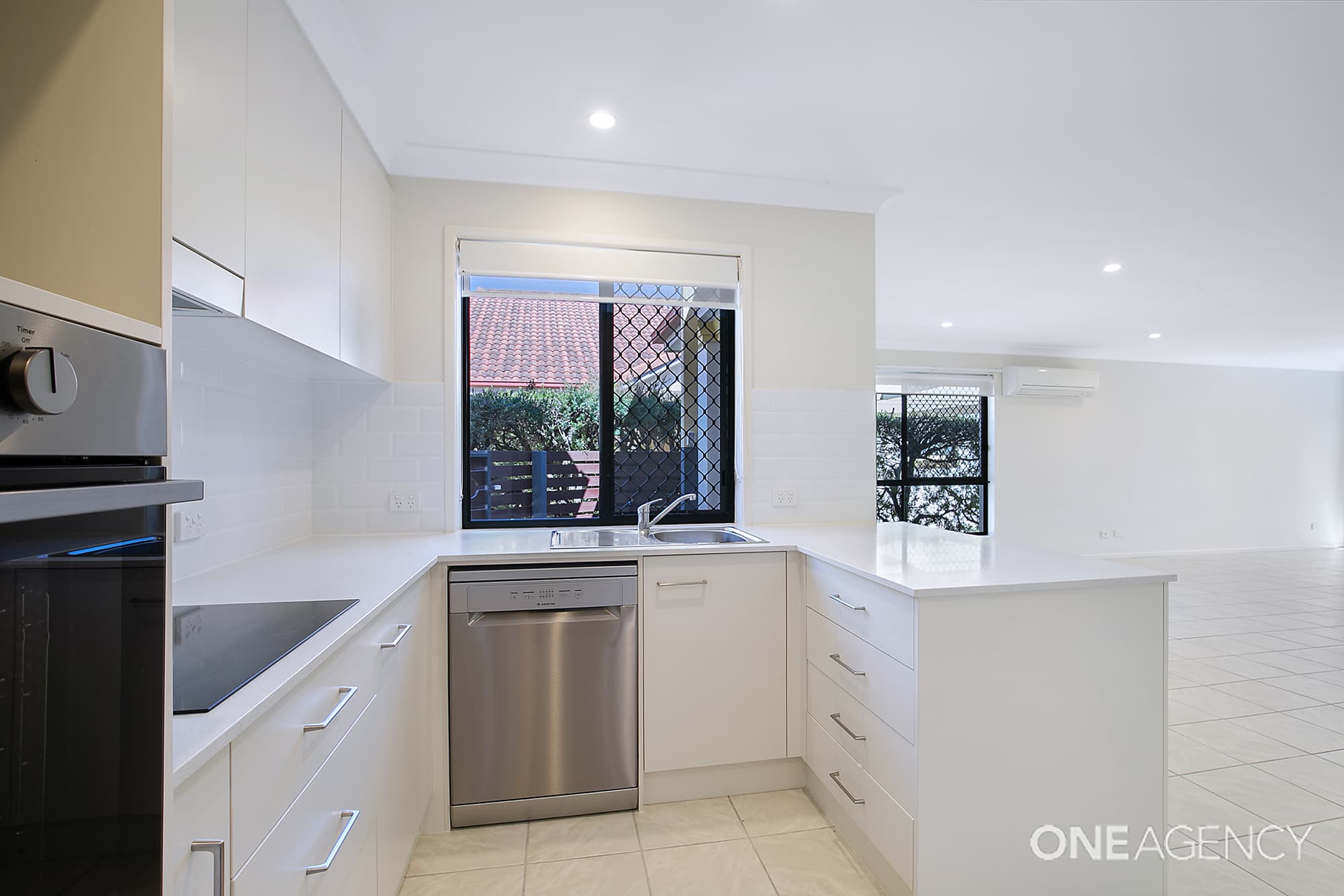 4/44-48 Georgina Street, Woody Point, Woody Point - Thumbnail 3